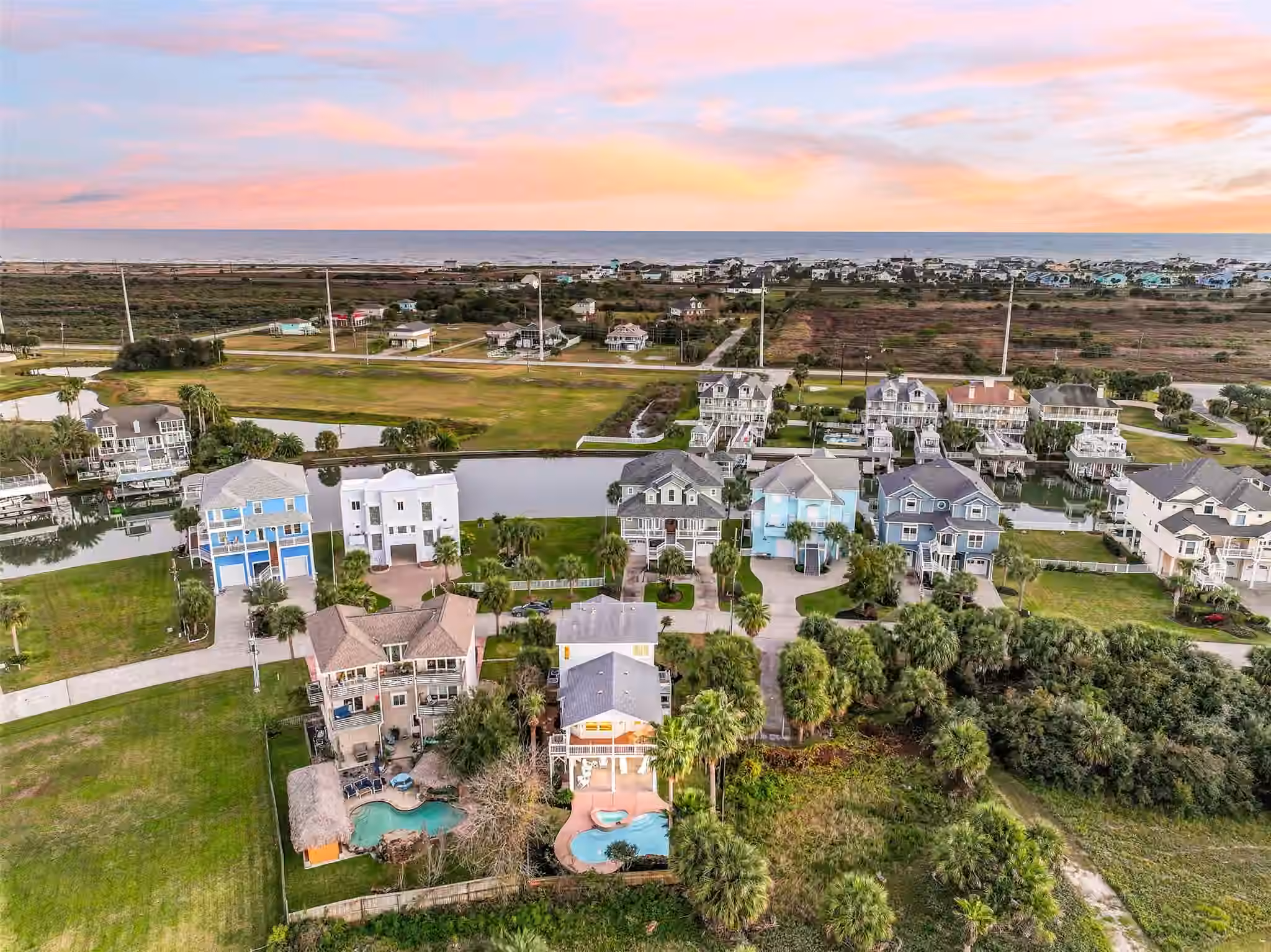 Photo 5 of 13414 Binnacle Way, Galveston, TX