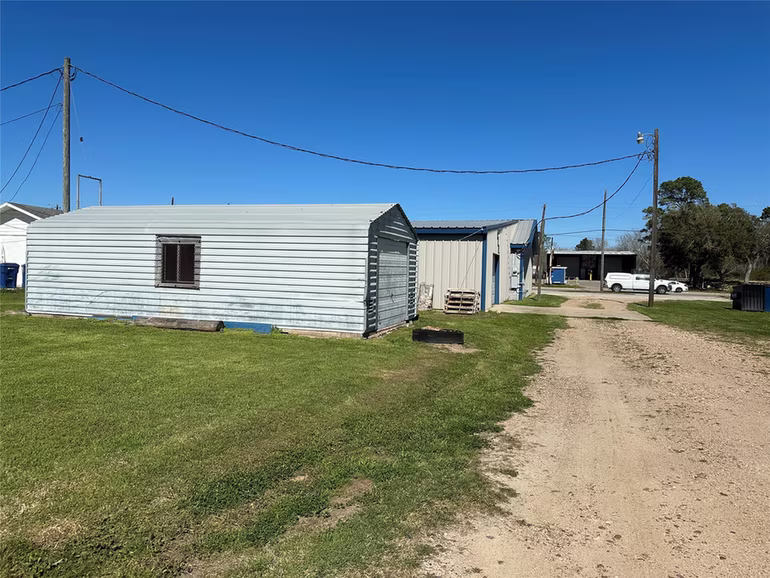 Photo 6 of 607 E Main Street, Eagle Lake, TX