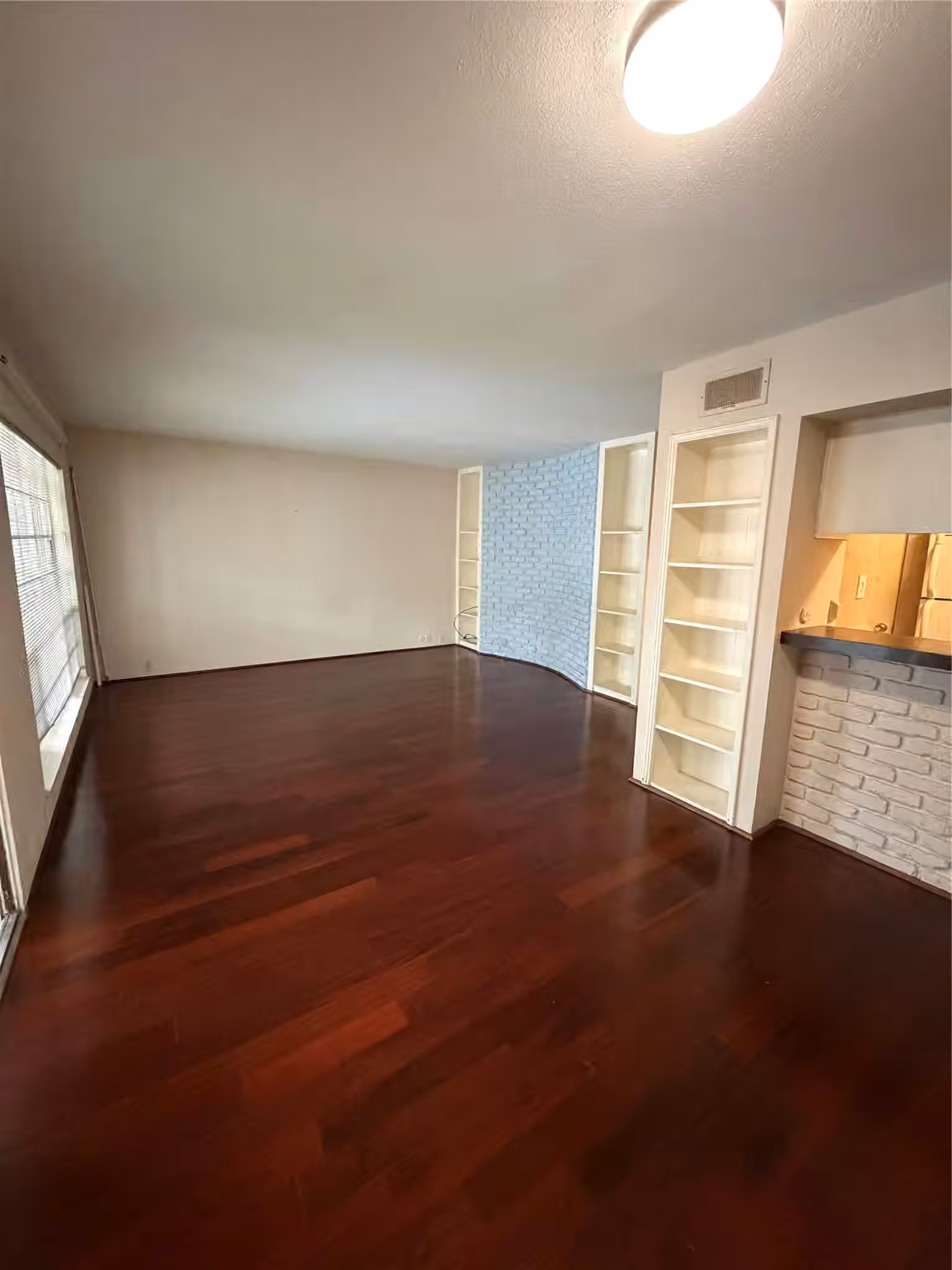 Photo 6 of 2201 Fountain View Drive 64F, Houston, TX