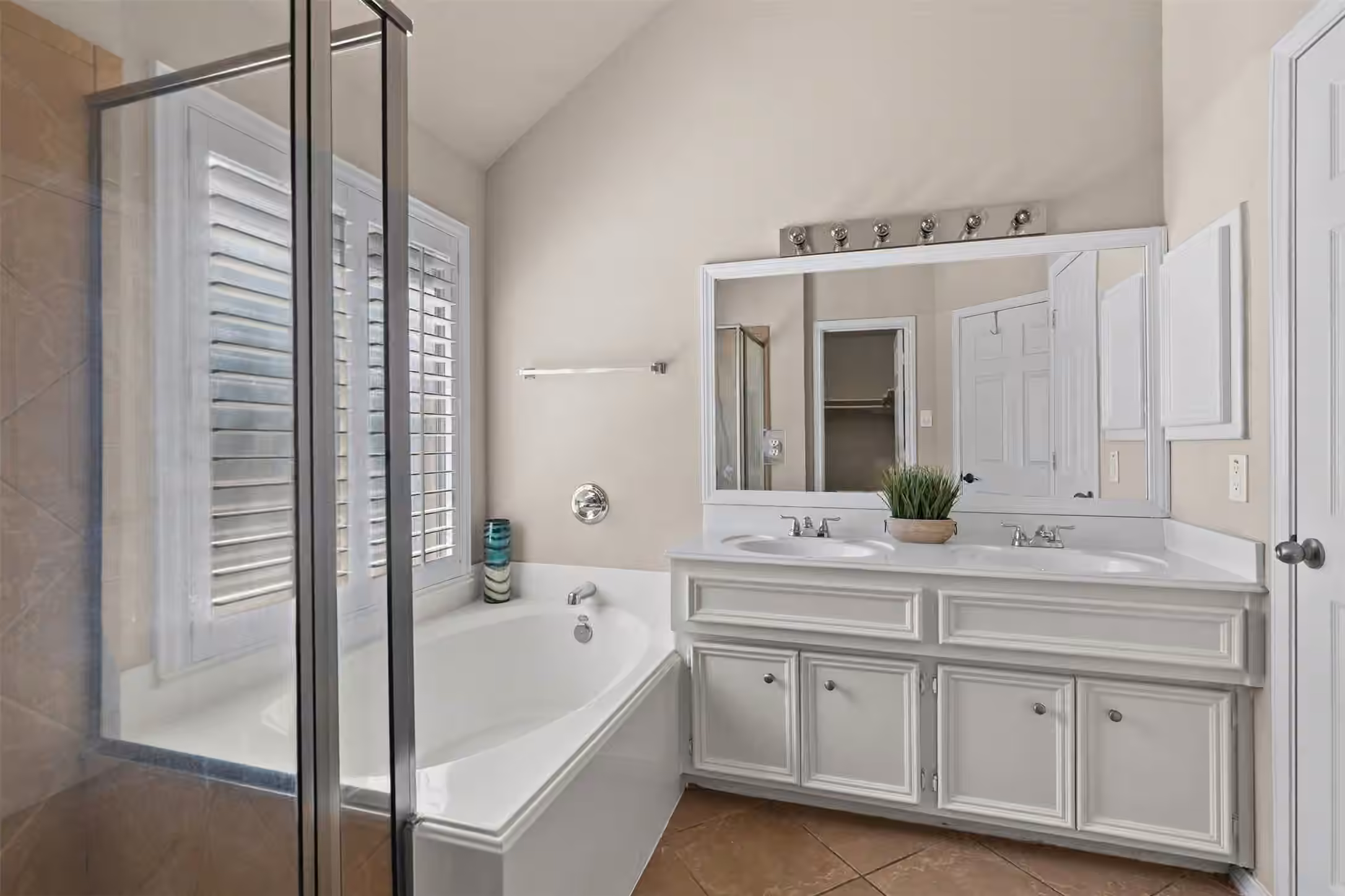 Photo 4 of 9211 Black Tooth Way, Humble, TX