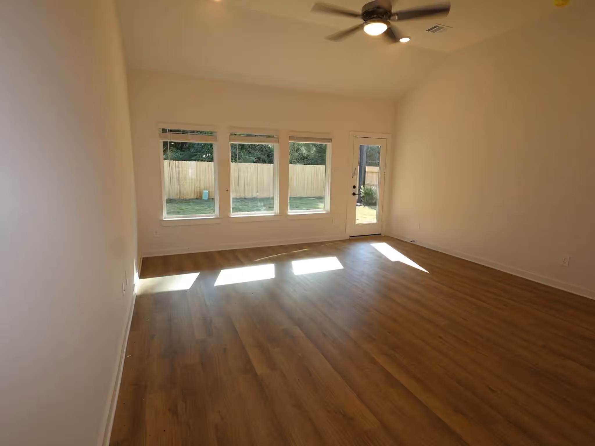 Photo 5 of 21218 Jacaranda Blossom Way, Tomball, TX