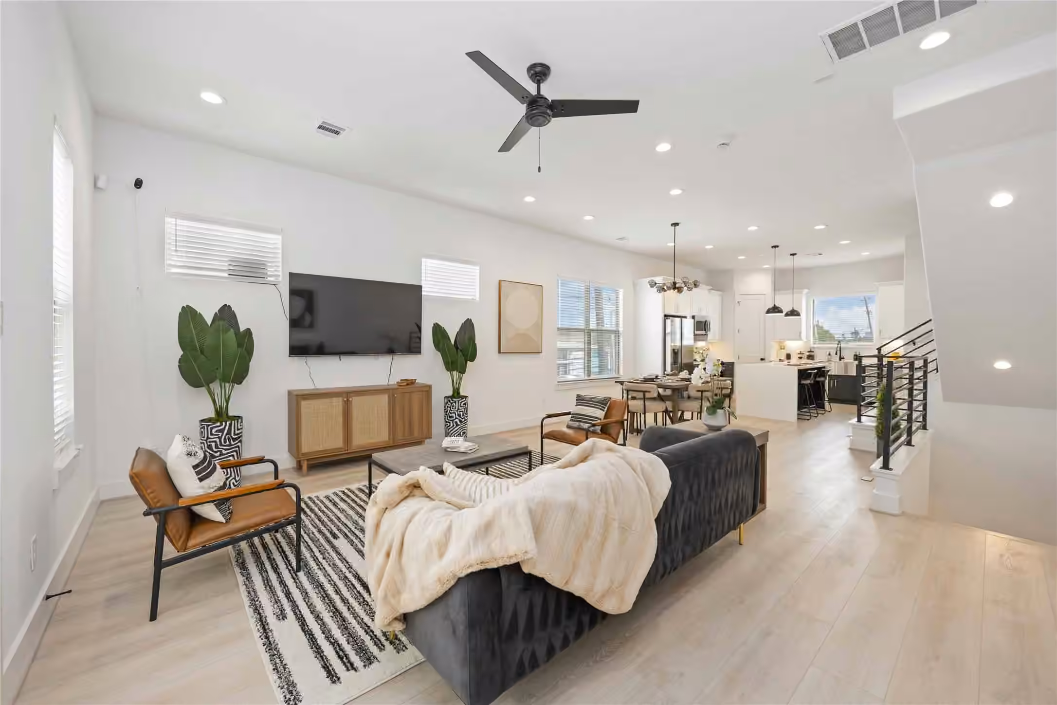 Photo 5 of 7809 Amelia Road B, Houston, TX