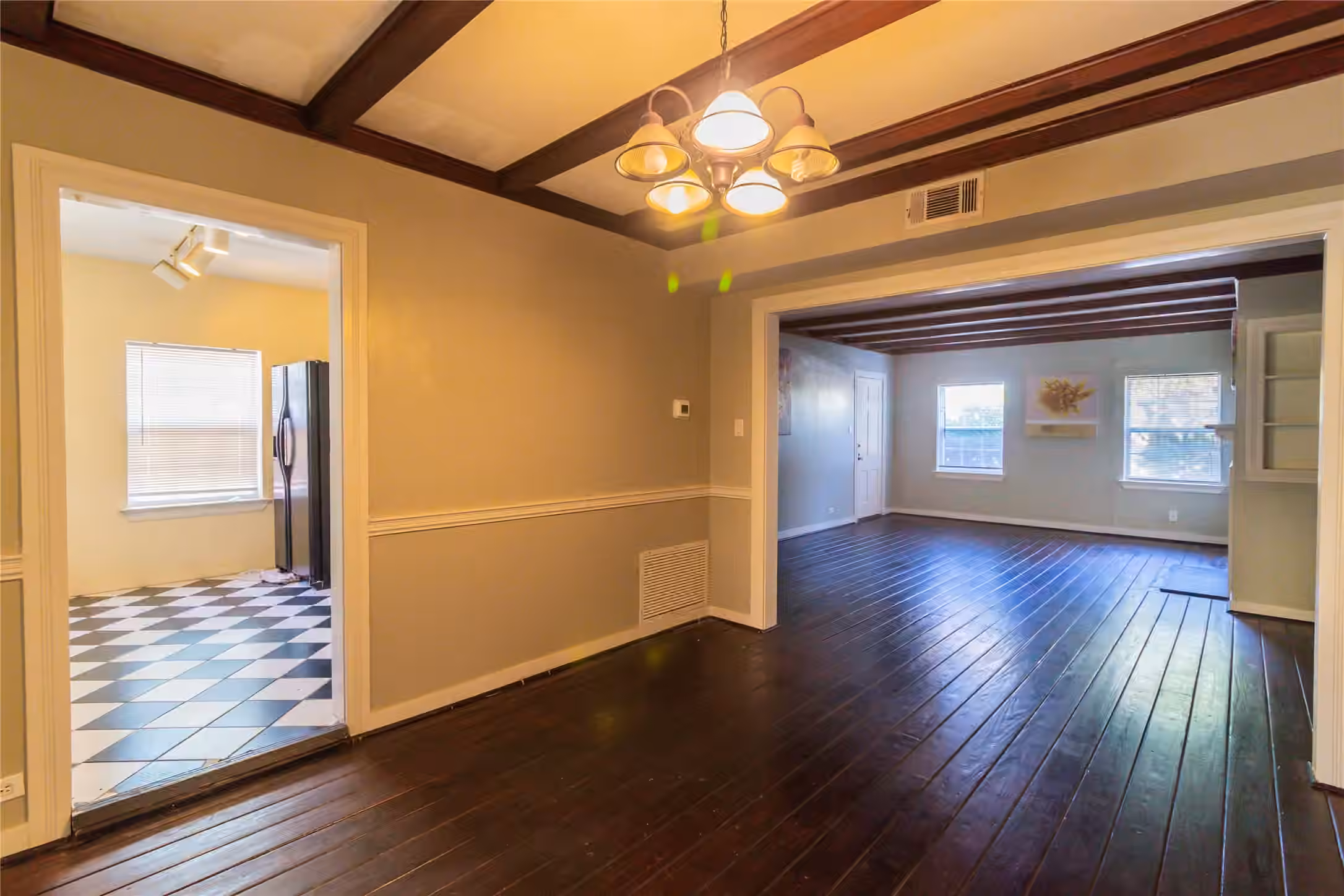 Photo 5 of 1961 Dryden Road, Houston, TX