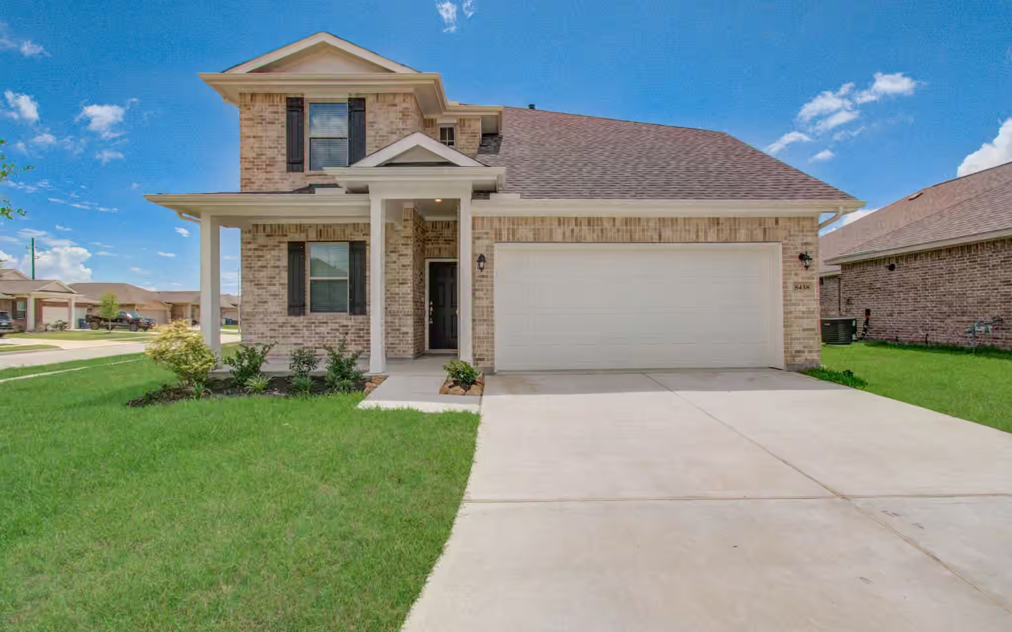 Photo 5 of 8438 Quiet Bay Drive, Baytown, TX
