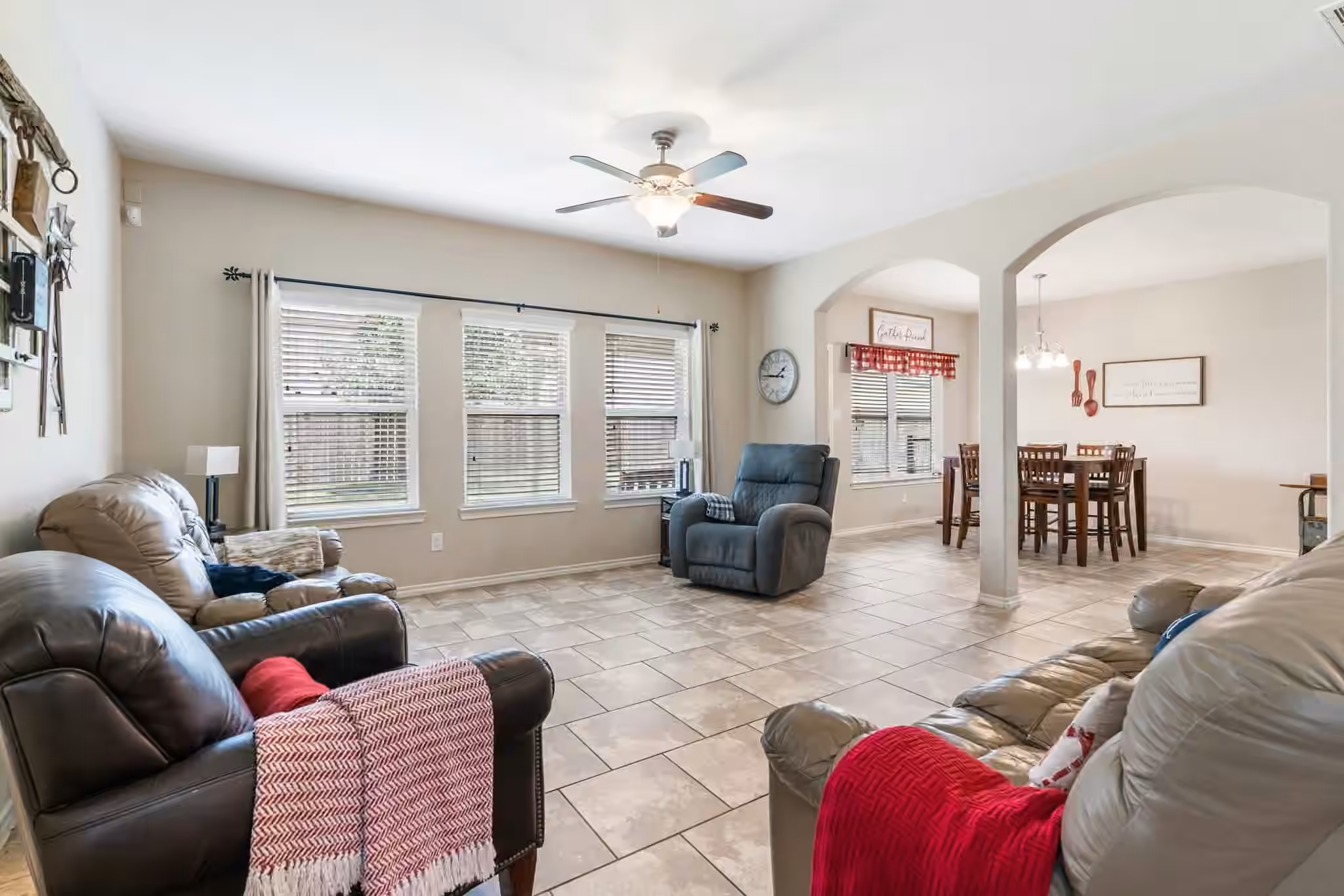 Photo 6 of 8342 Broadleaf Avenue, Baytown, TX