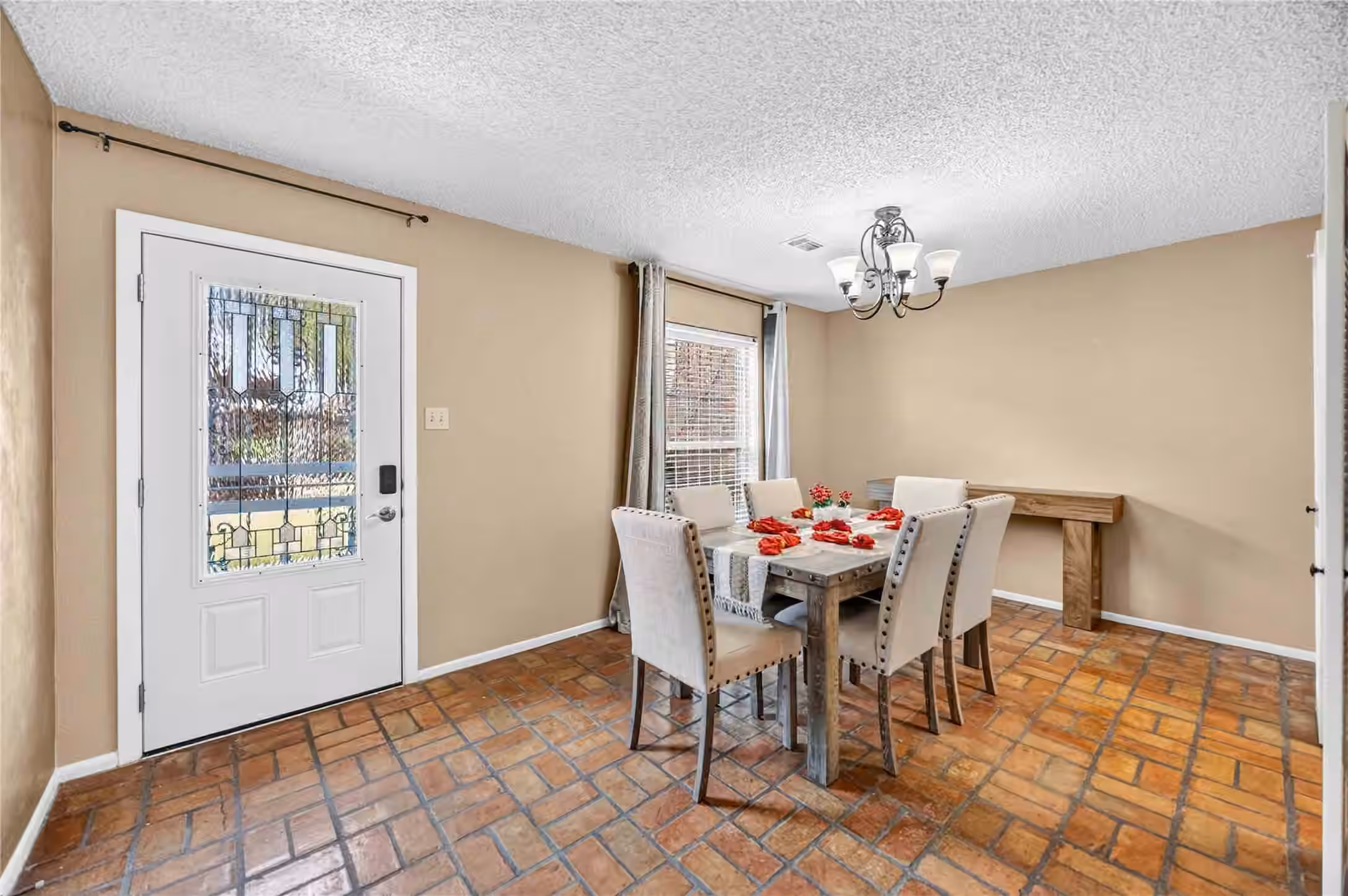 Photo 4 of 7828 Kendalia Drive, Houston, TX