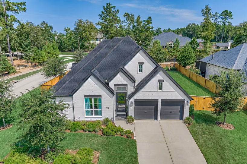 Photo of 205 Patina Sorrel Drive, Montgomery, TX 77316