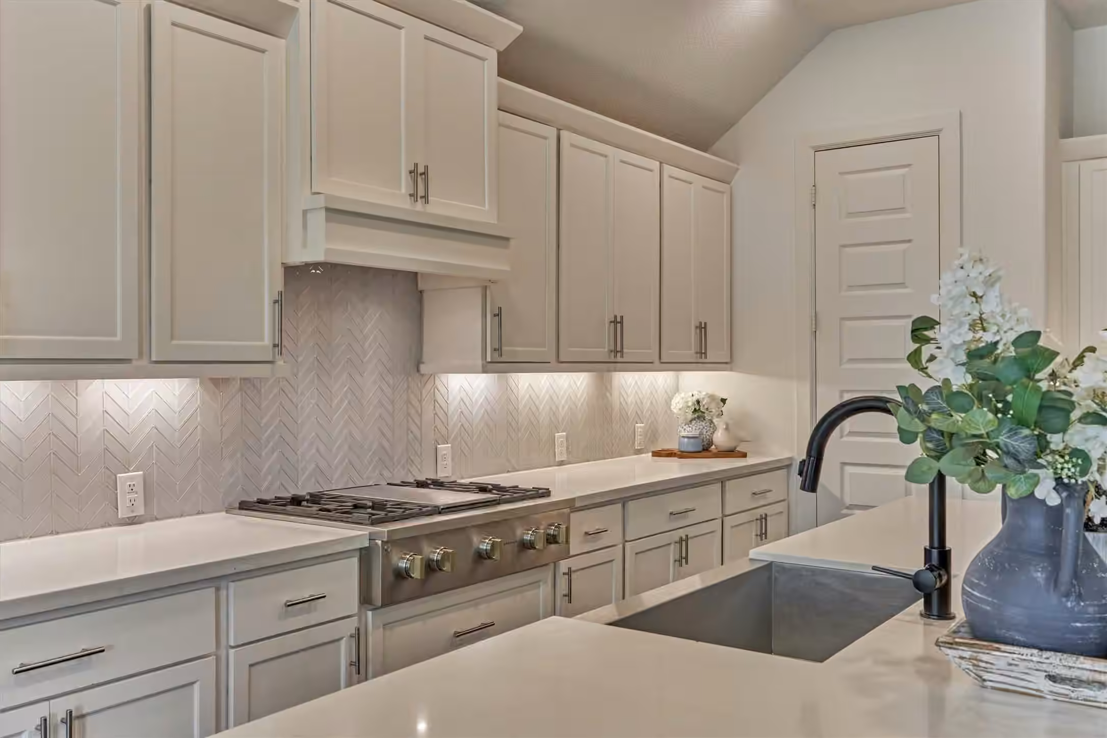 Photo 7 of 205 Patina Sorrel Drive, Montgomery, TX