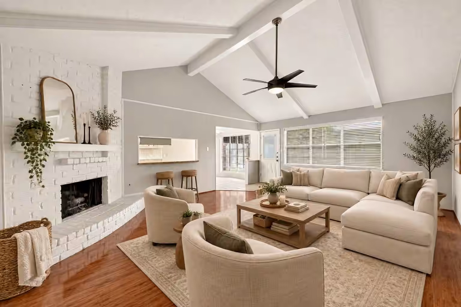 Photo of 13511 Brook Hollow Drive, Sugar Land, TX 77498
