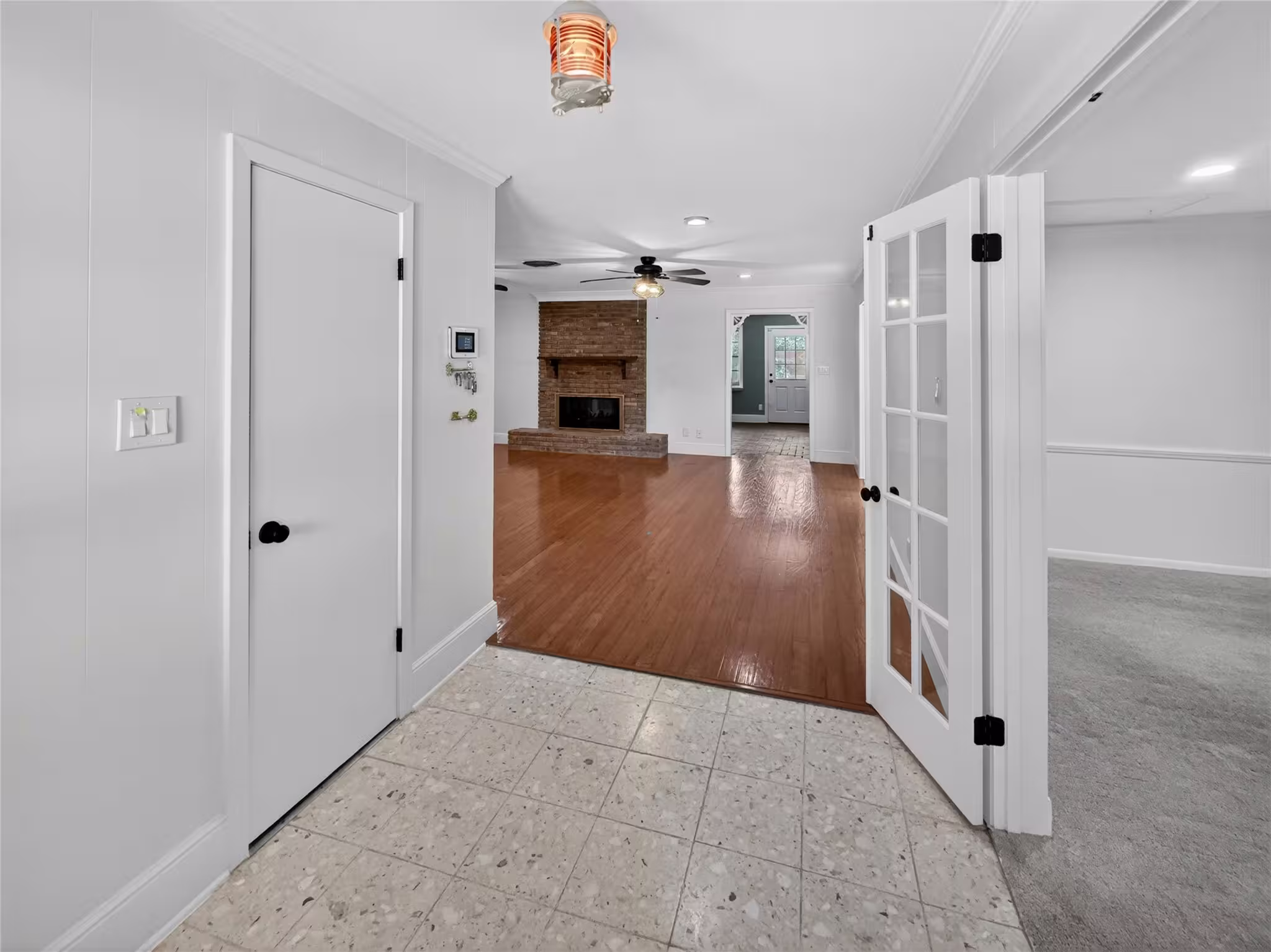Photo 4 of 9023 Springview Lane, Houston, TX