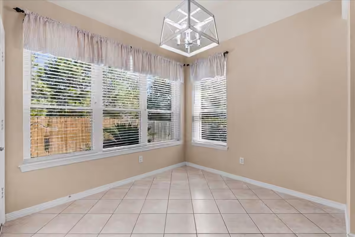Photo 6 of 8103 Sports Haven Drive, Humble, TX