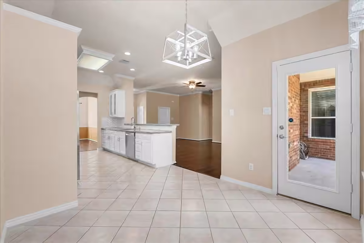 Photo 7 of 8103 Sports Haven Drive, Humble, TX