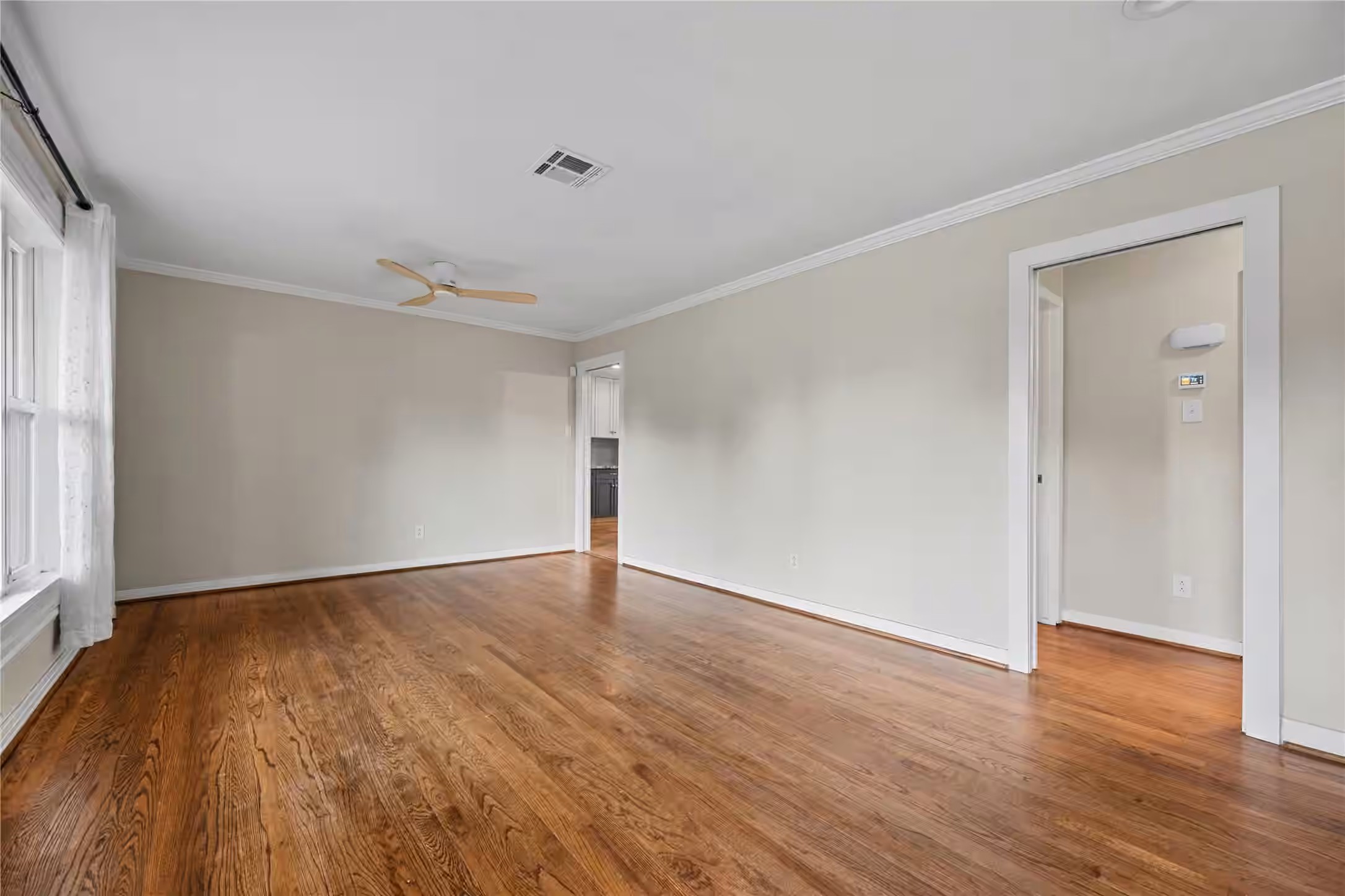 Photo 2 of 2210 Nina Lee Lane, Houston, TX