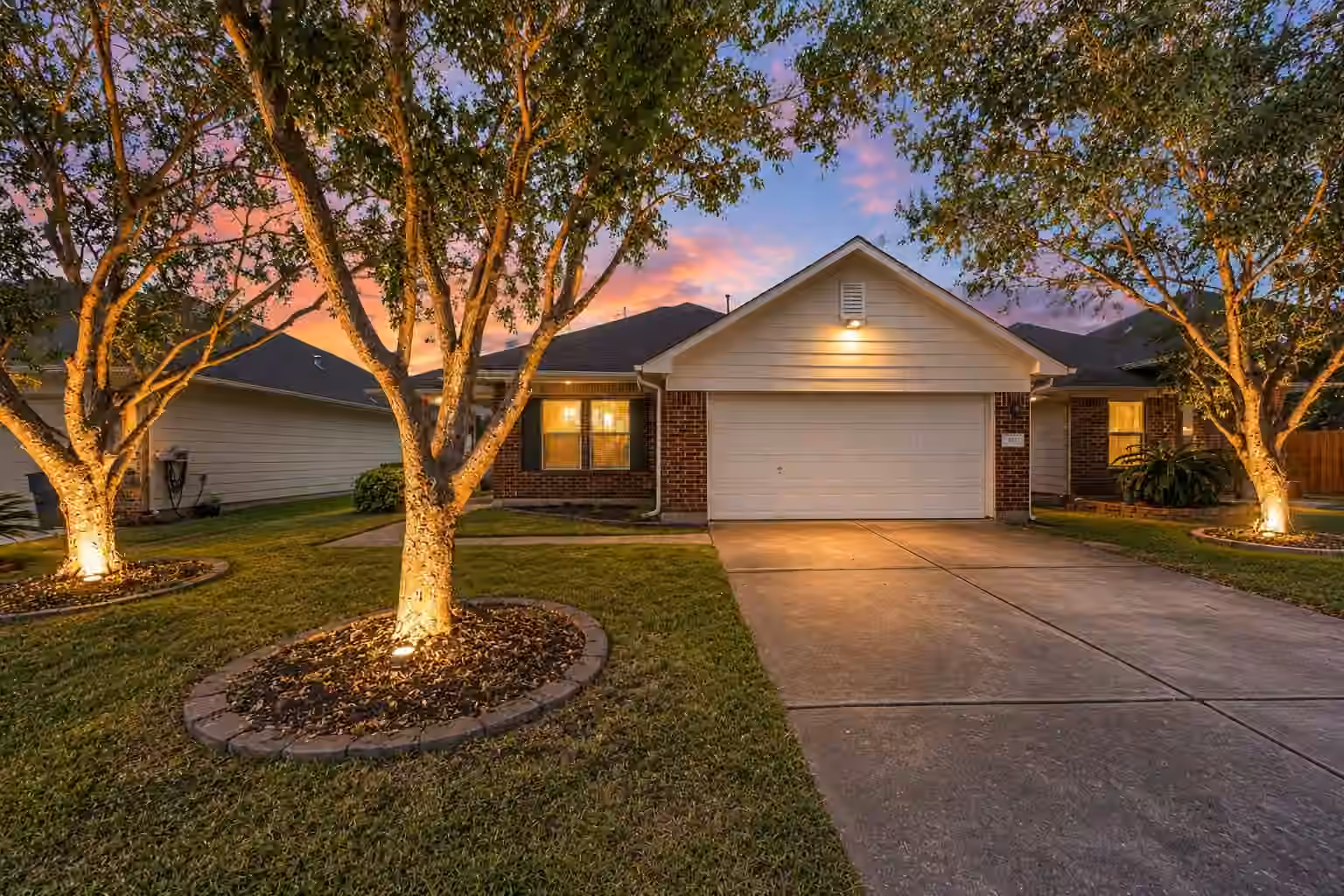 Photo 2 of 8011 Ginger Park Drive, Baytown, TX