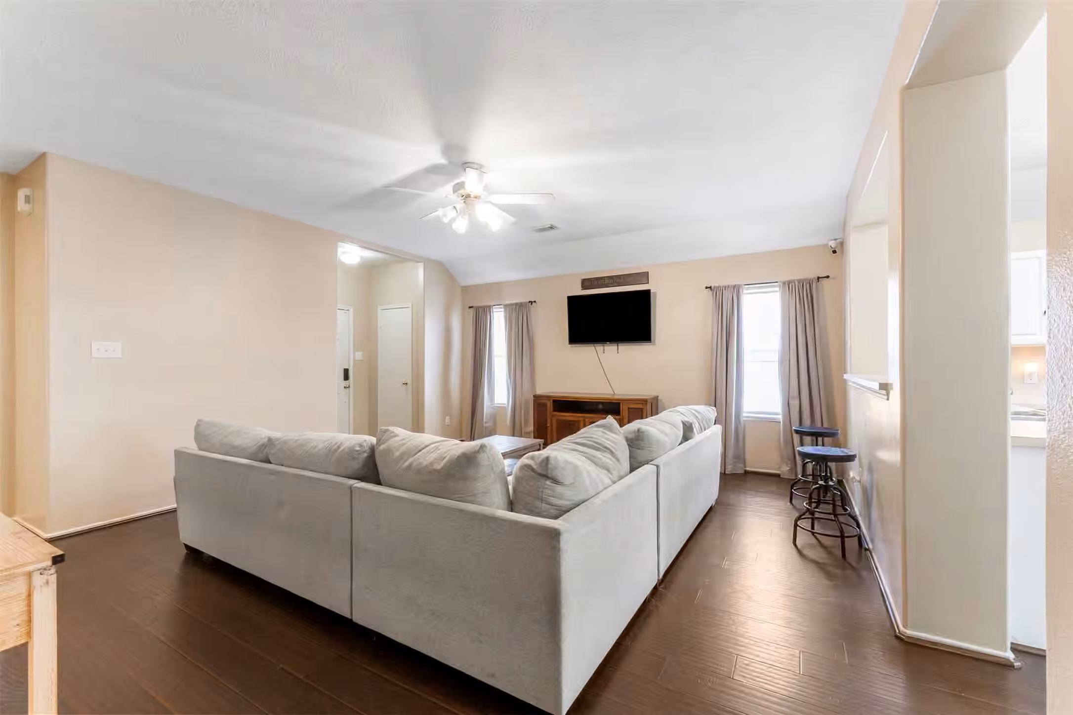 Photo 4 of 8011 Ginger Park Drive, Baytown, TX