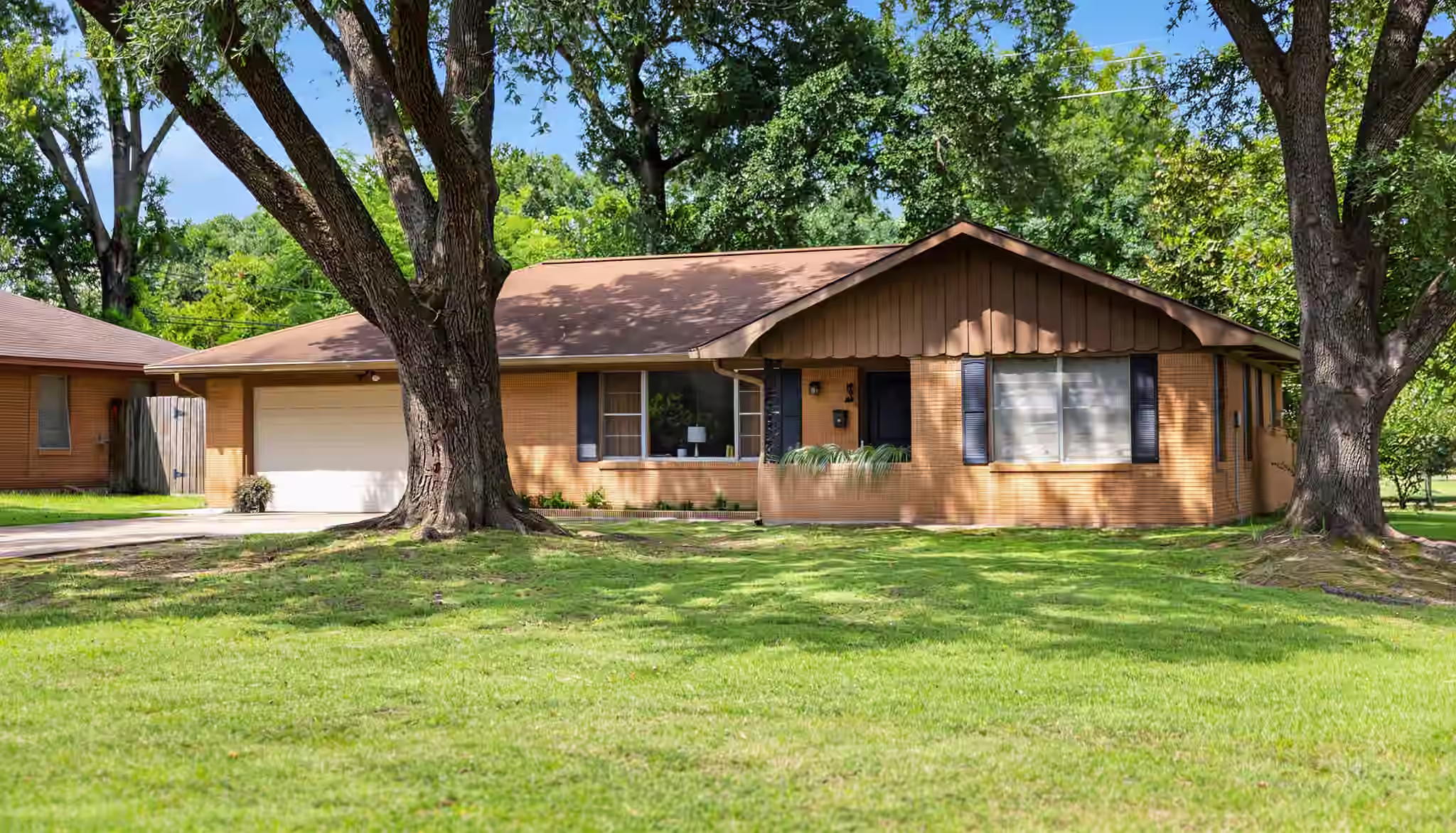 Photo 2 of 700 Barbara Street, Tomball, TX