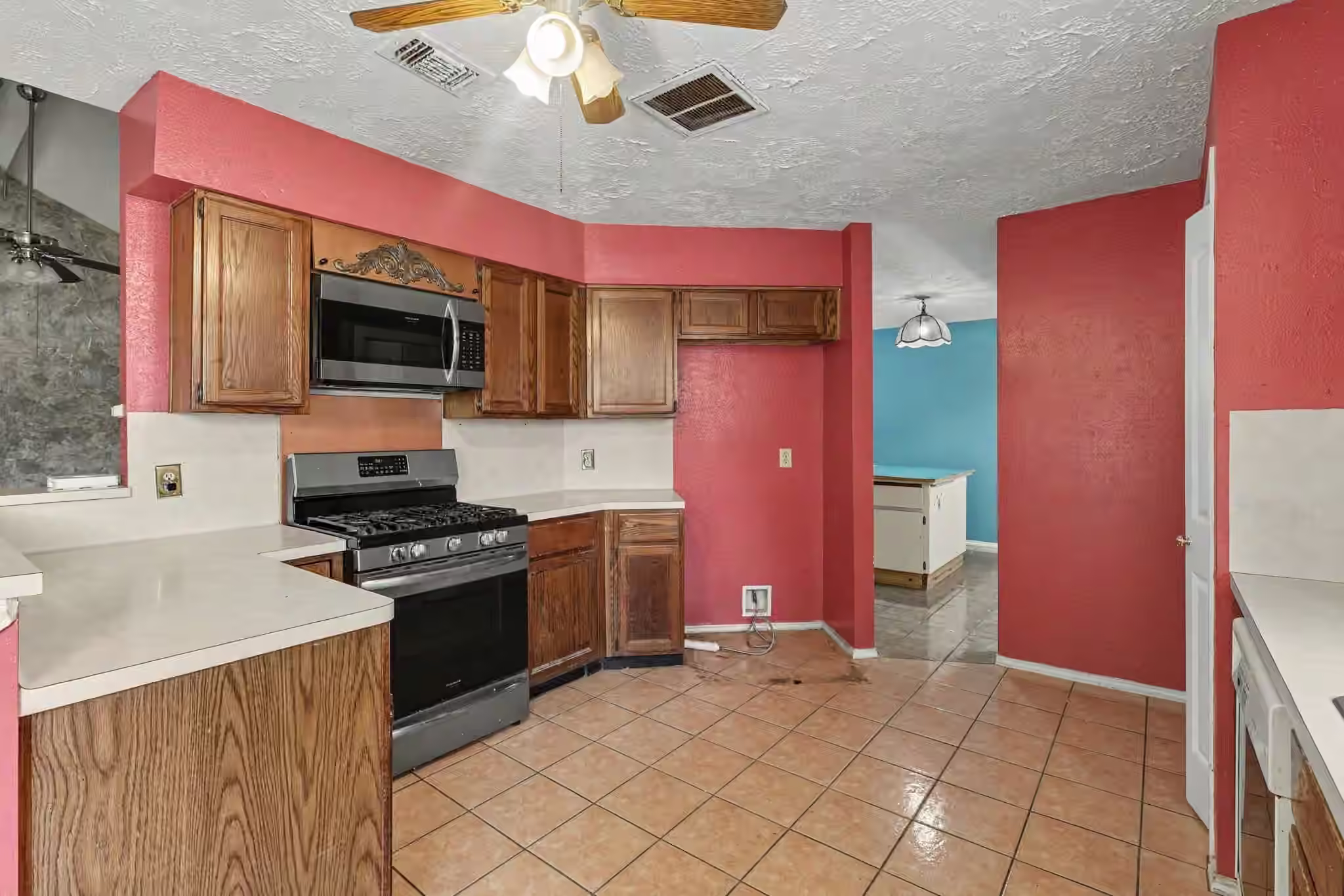 Photo 7 of 22122 Meadowhill Drive, Spring, TX