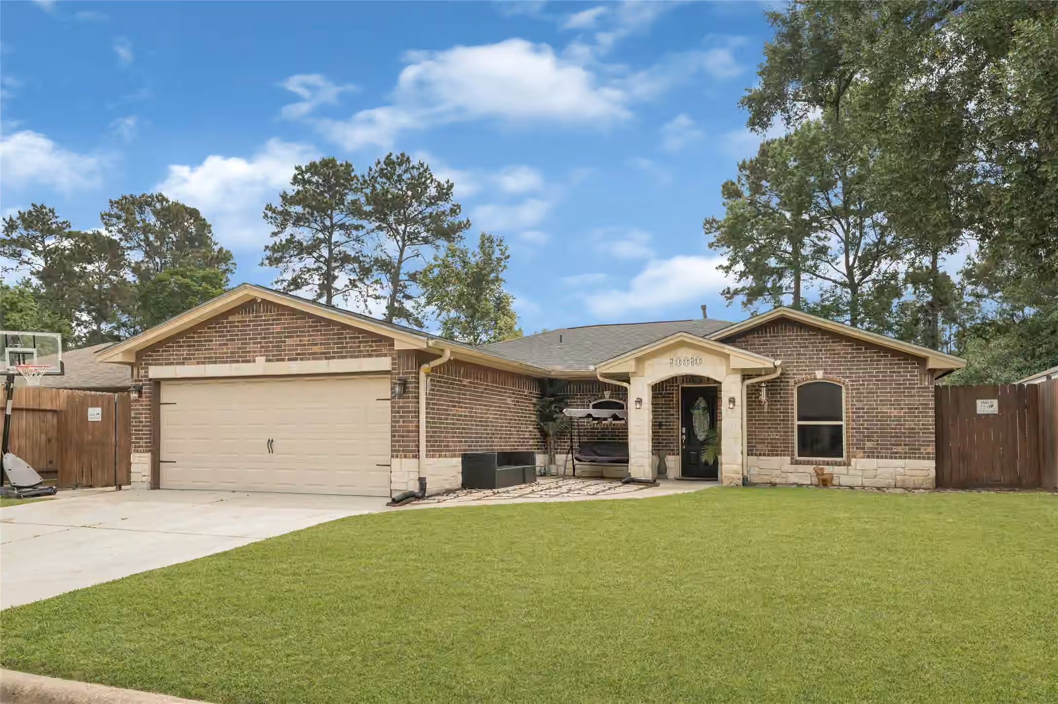 Photo of 10010 Valley Park Drive, Houston, TX 77078