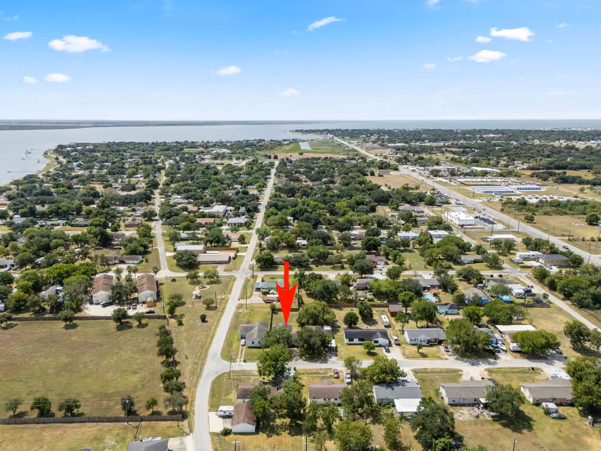 Photo 3 of 219 E Beecher Avenue, Palacios, TX