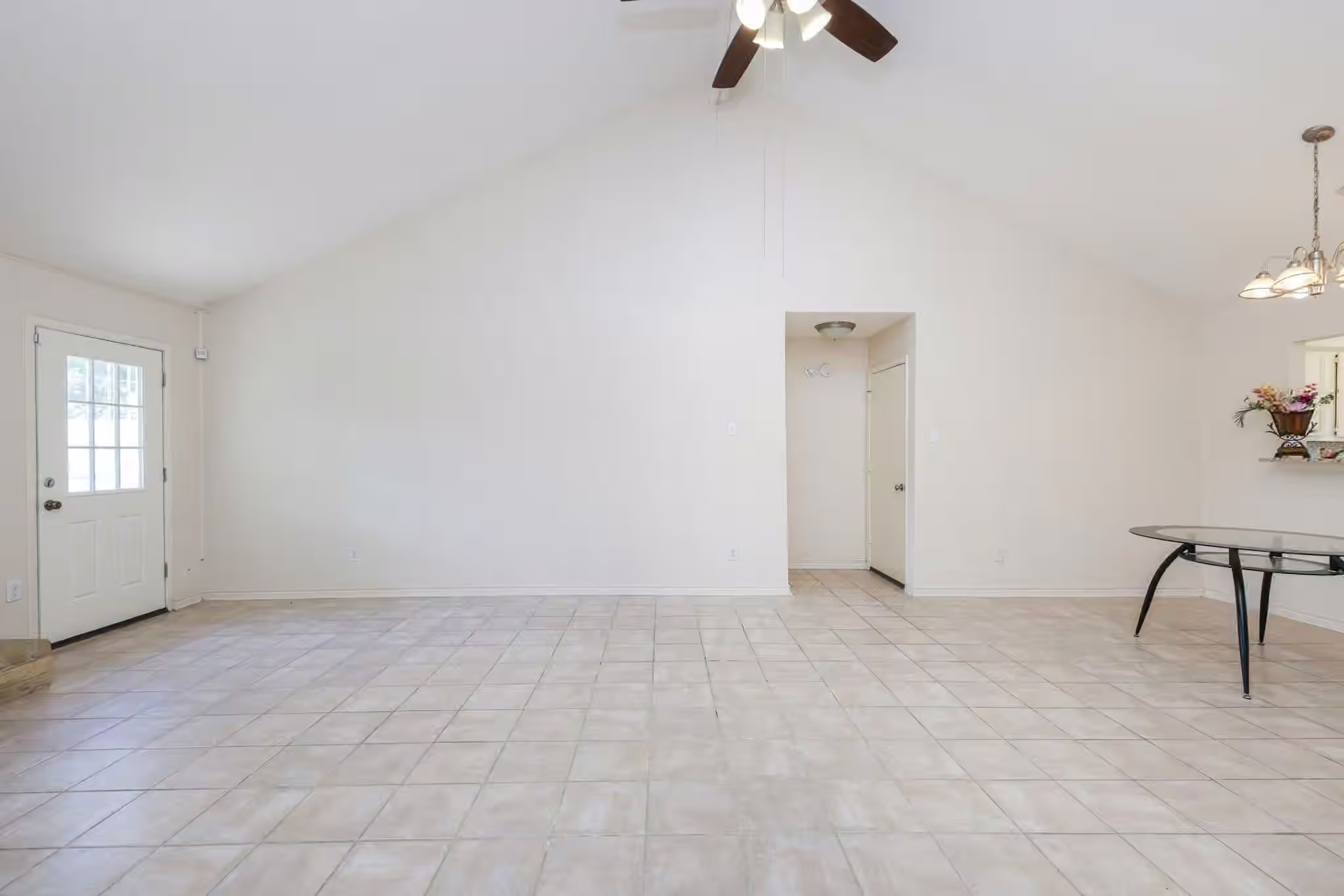 Photo 6 of 7423 Towerview Lane, Houston, TX