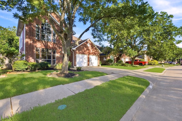 Photo 6 of 4307 Lakeshore Forest Drive, Missouri City, TX