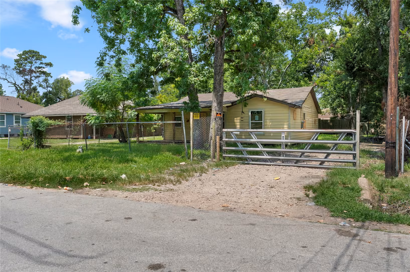 Photo 2 of 9313 Sherbourne Street, Houston, TX