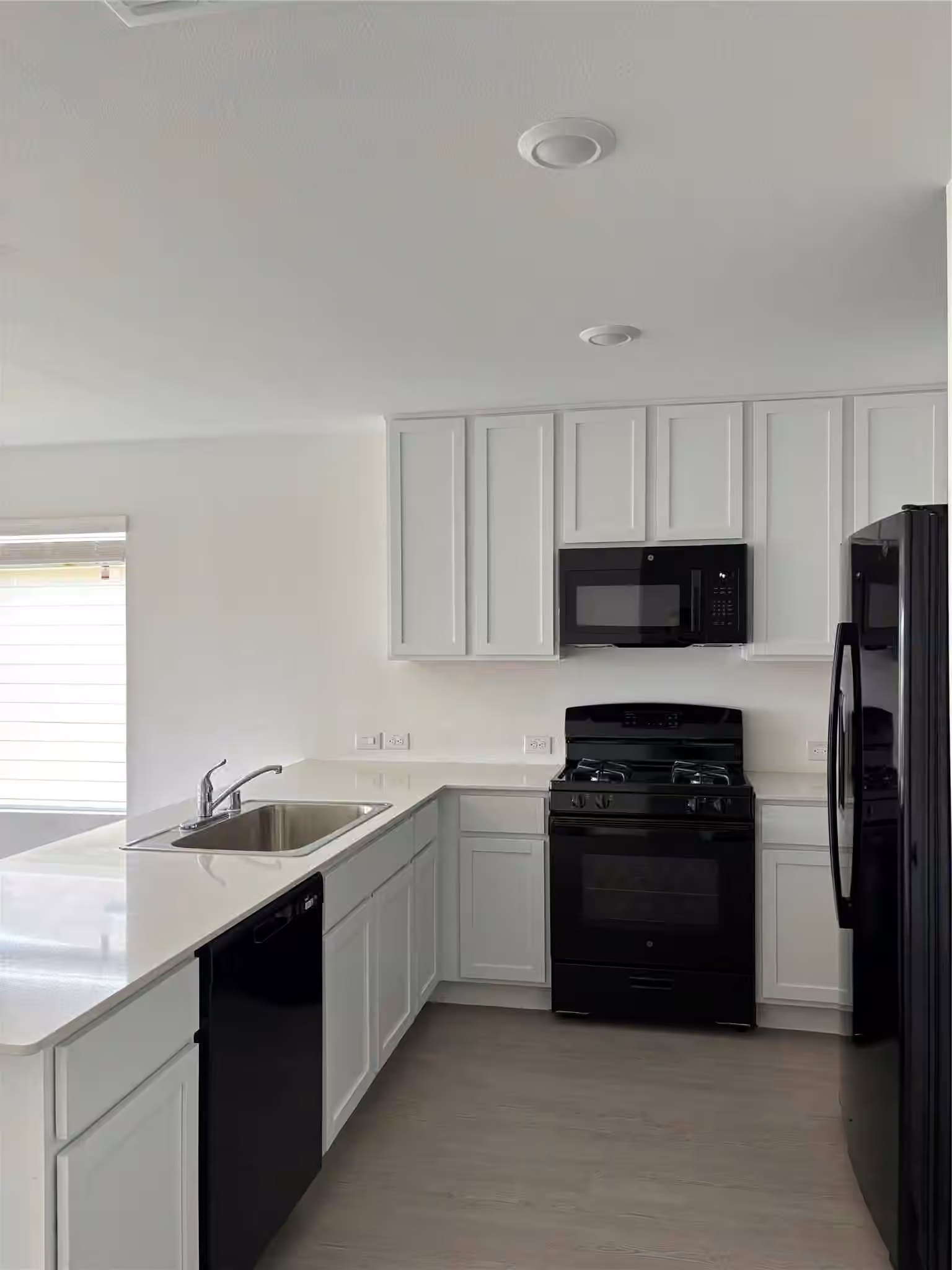 Photo 3 of 13535 Willow Fir Drive, Montgomery, TX