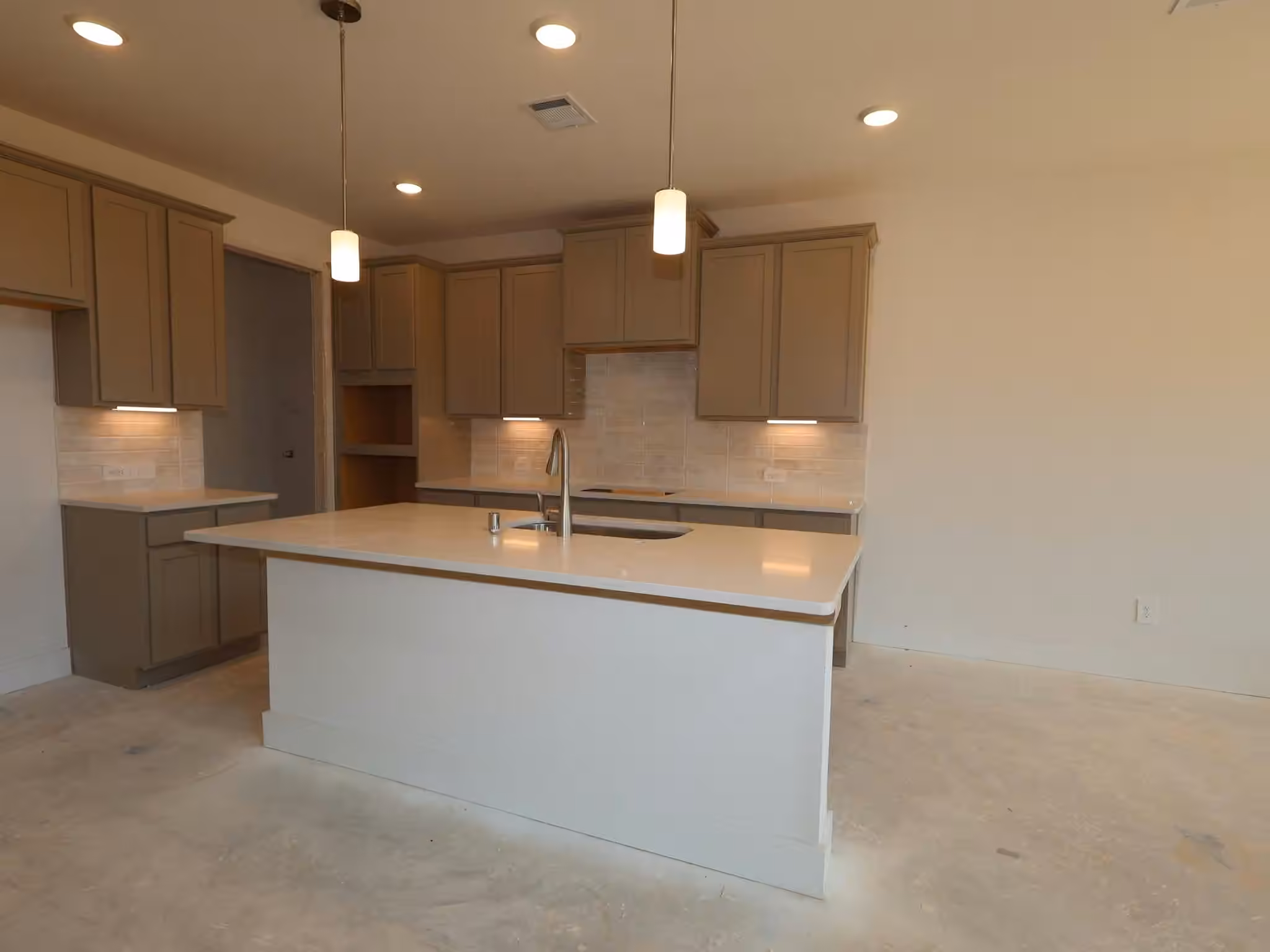 Photo 5 of 21402 Villa Spruce Lane, Tomball, TX