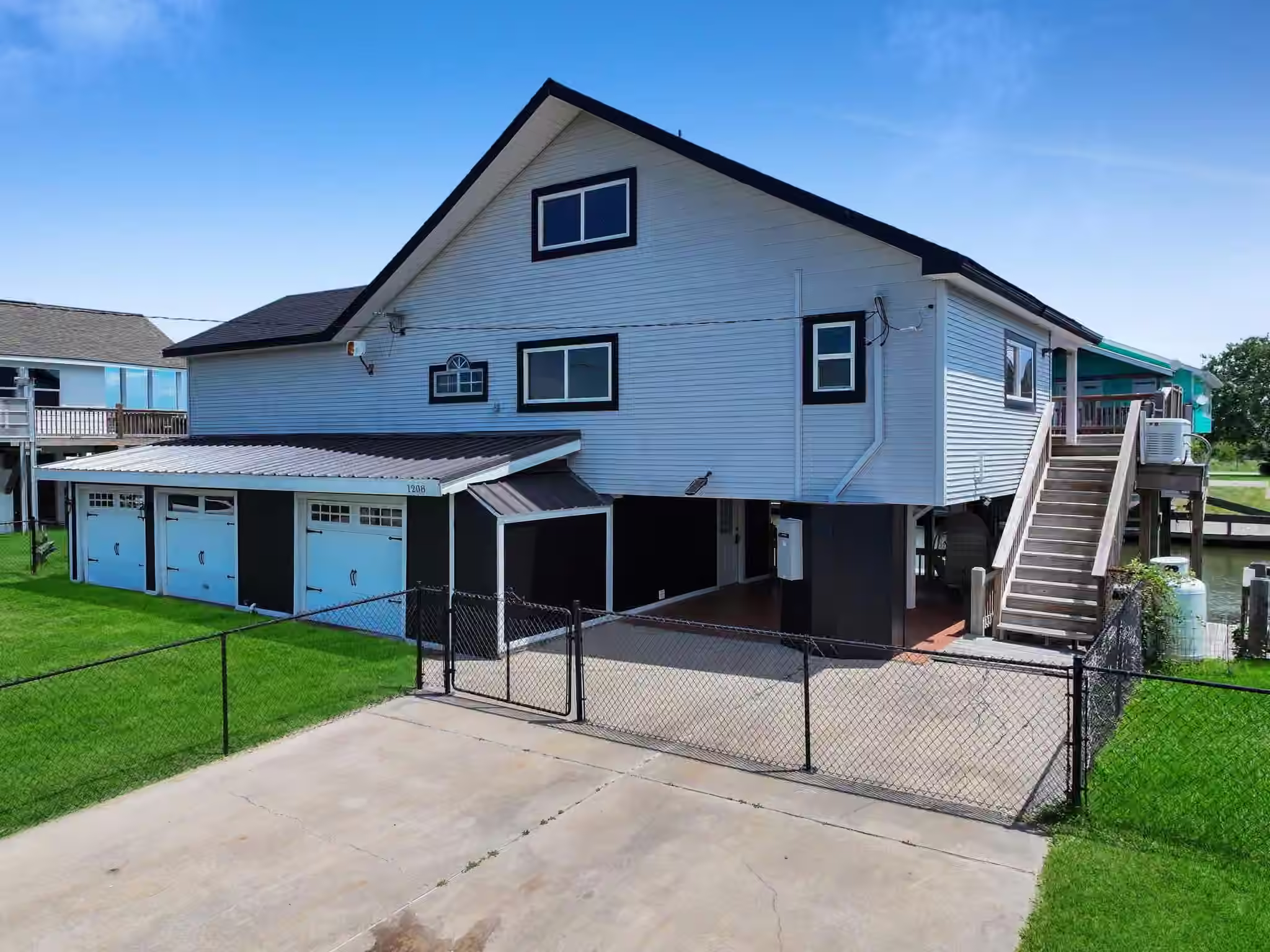 Photo 5 of 1208 Boyt Road, Crystal Beach, TX