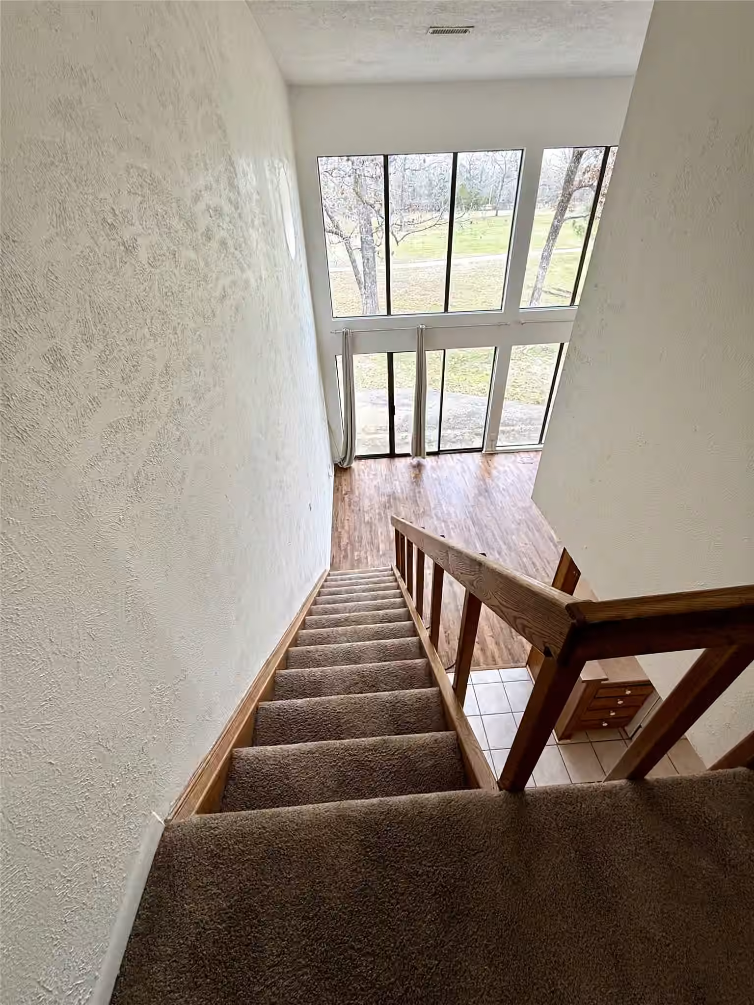 Photo 5 of 24470 Country Club Drive, Huntsville, TX
