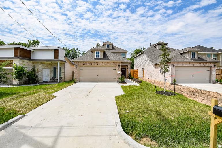 Photo 4 of 7974 Fowlie Street, Houston, TX