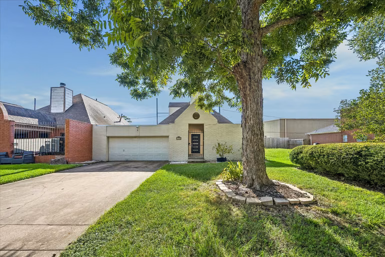Photo of 1715 Gingerleaf Lane, Houston, TX 77055