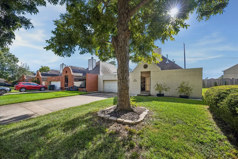 Photo 7 of 1715 Gingerleaf Lane, Houston, TX