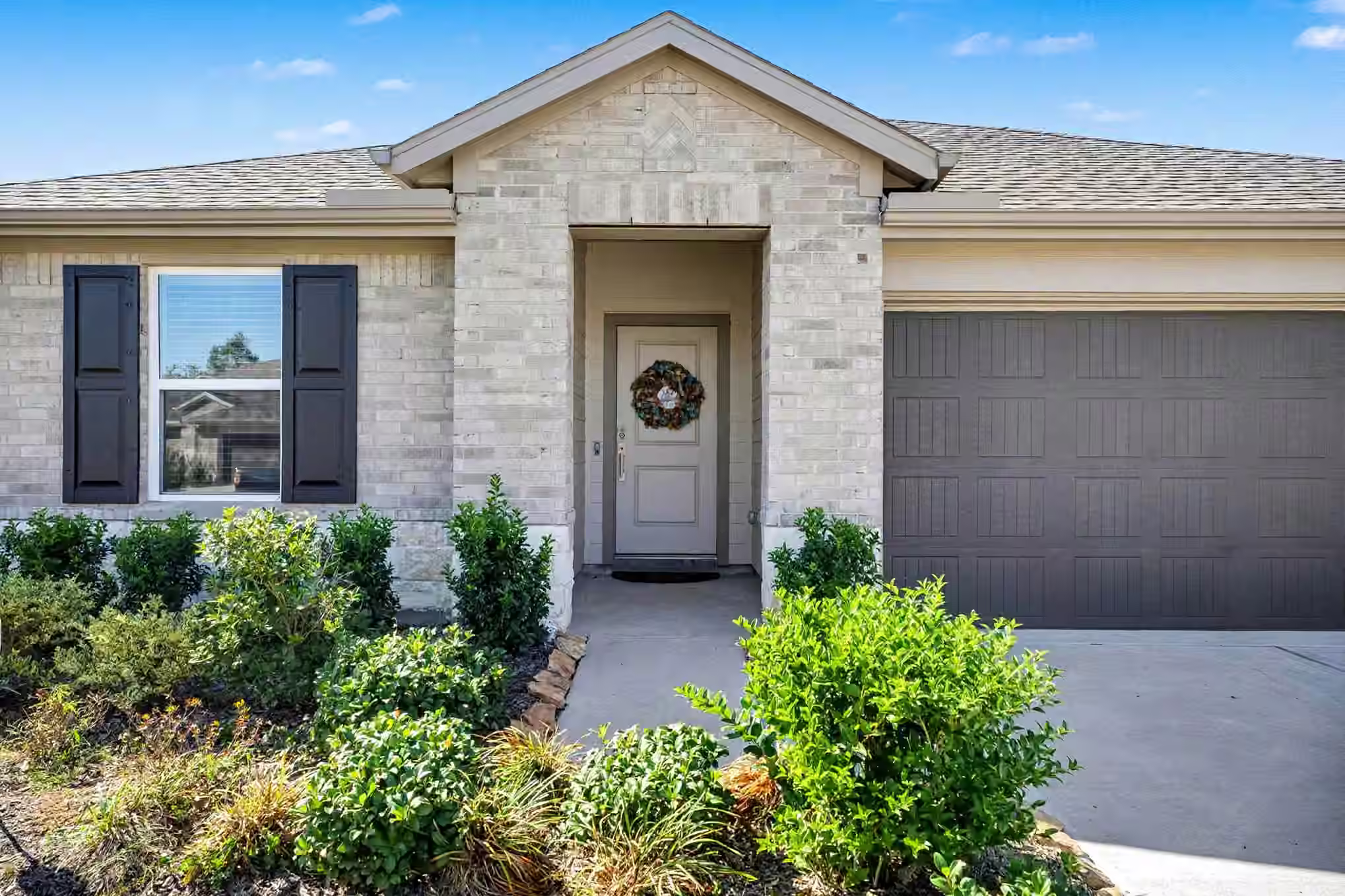 Photo 3 of 7627 Fremantle Lane, Baytown, TX
