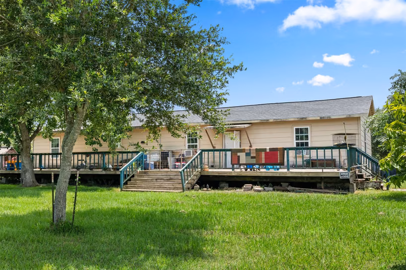 Photo 4 of 15510 Marek Lane, Guy, TX