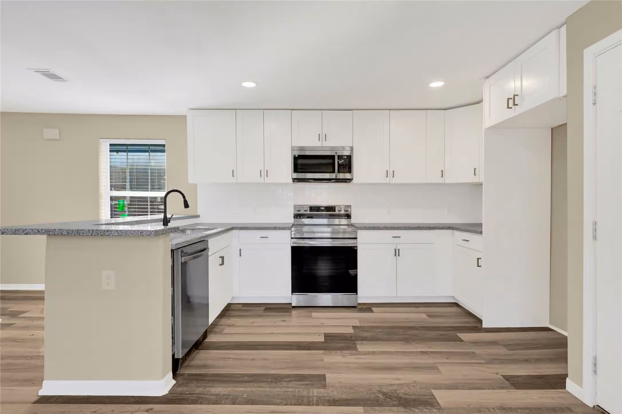 Photo 2 of 7814 Avenue F, Houston, TX