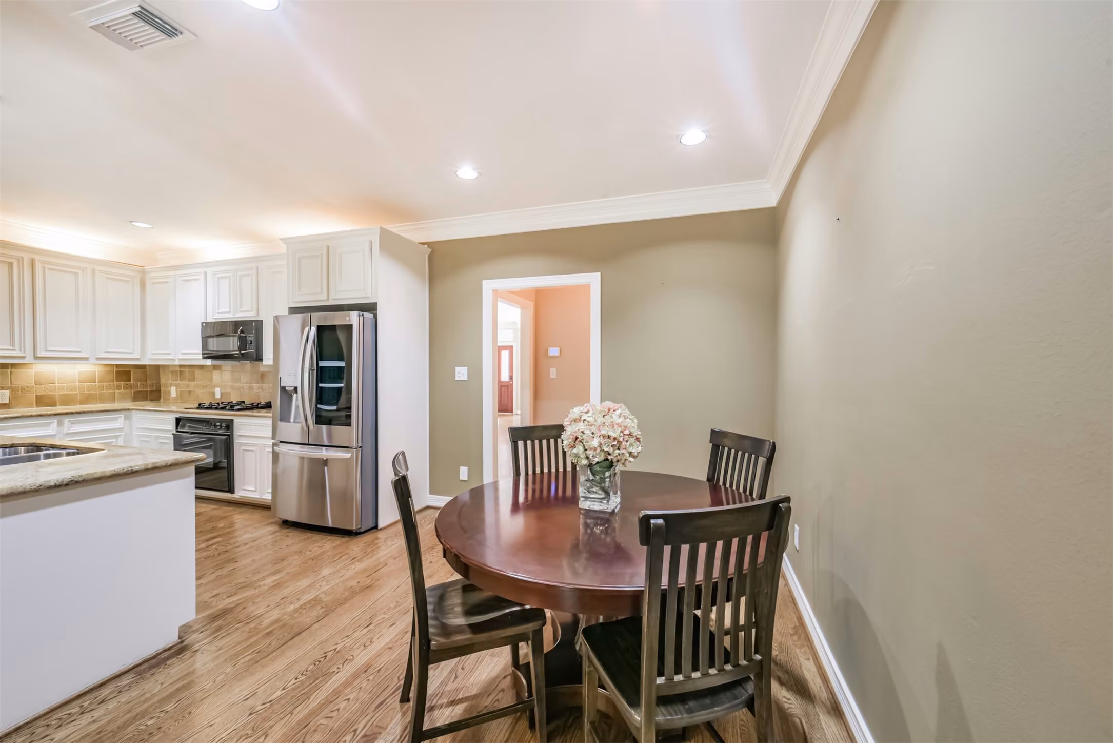 Photo 5 of 227 McGowen Street, Houston, TX