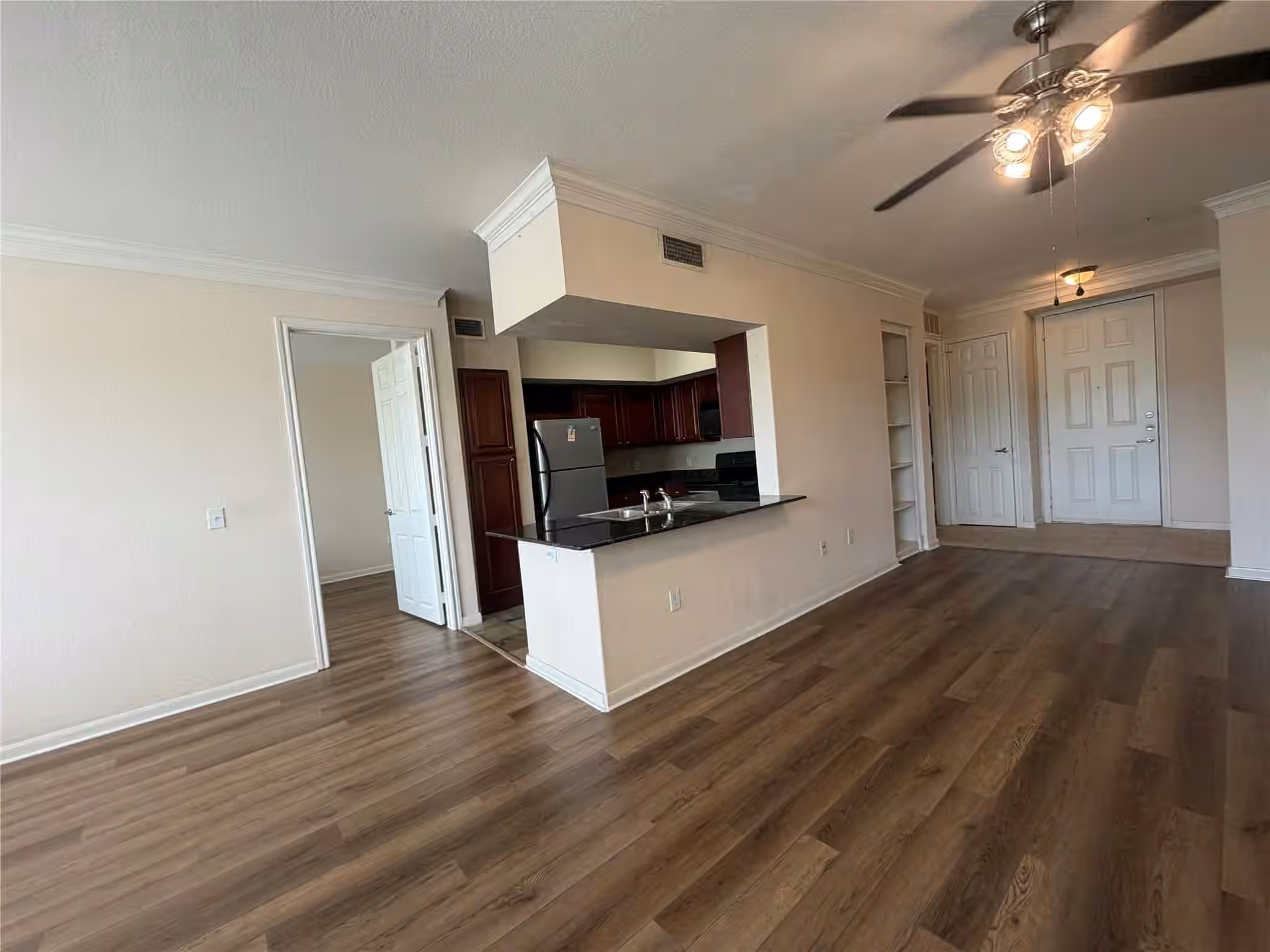 Photo 2 of 7575 Kirby Drive 1209, Houston, TX