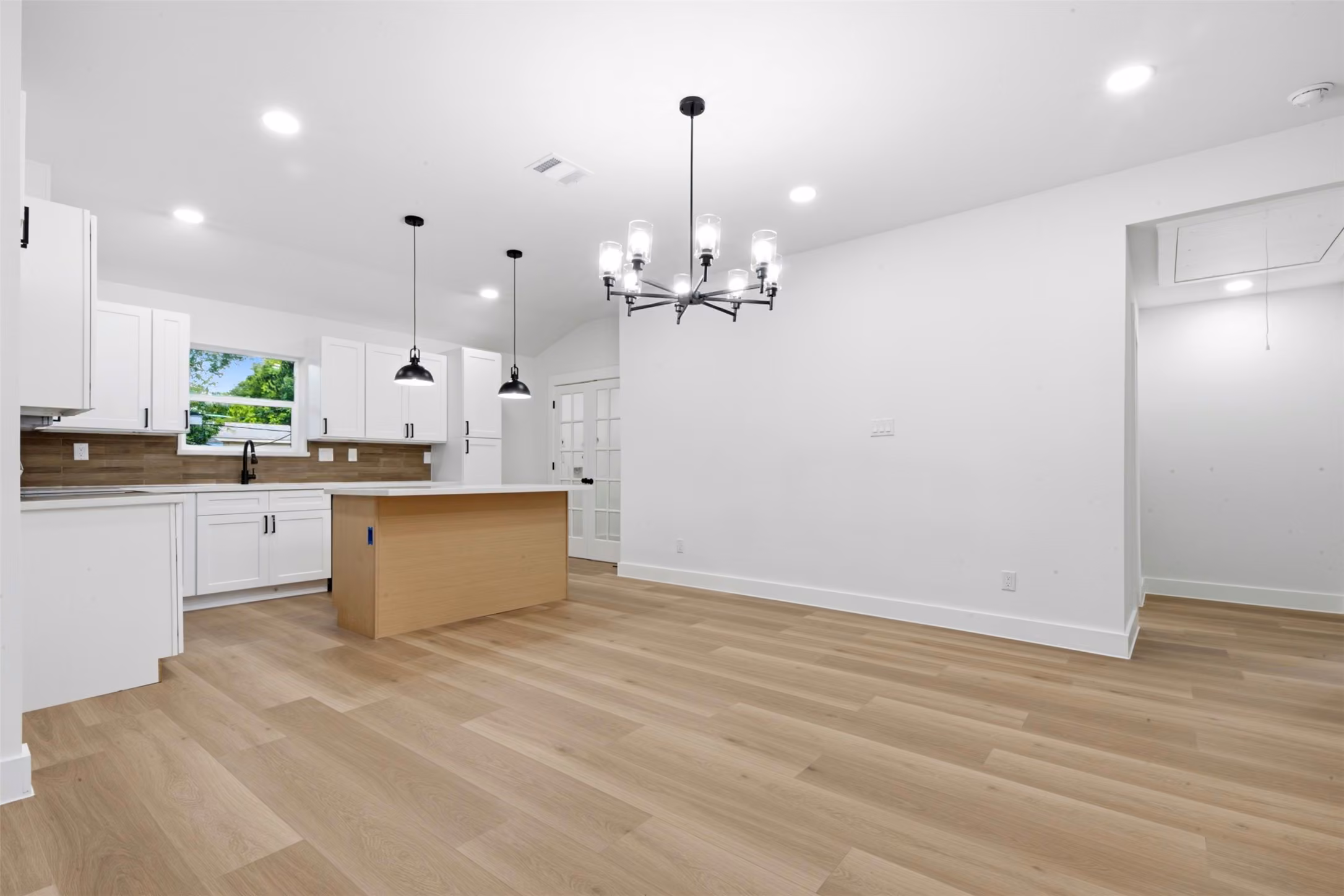 Photo 6 of 1415 Taylor Avenue, Pasadena, TX