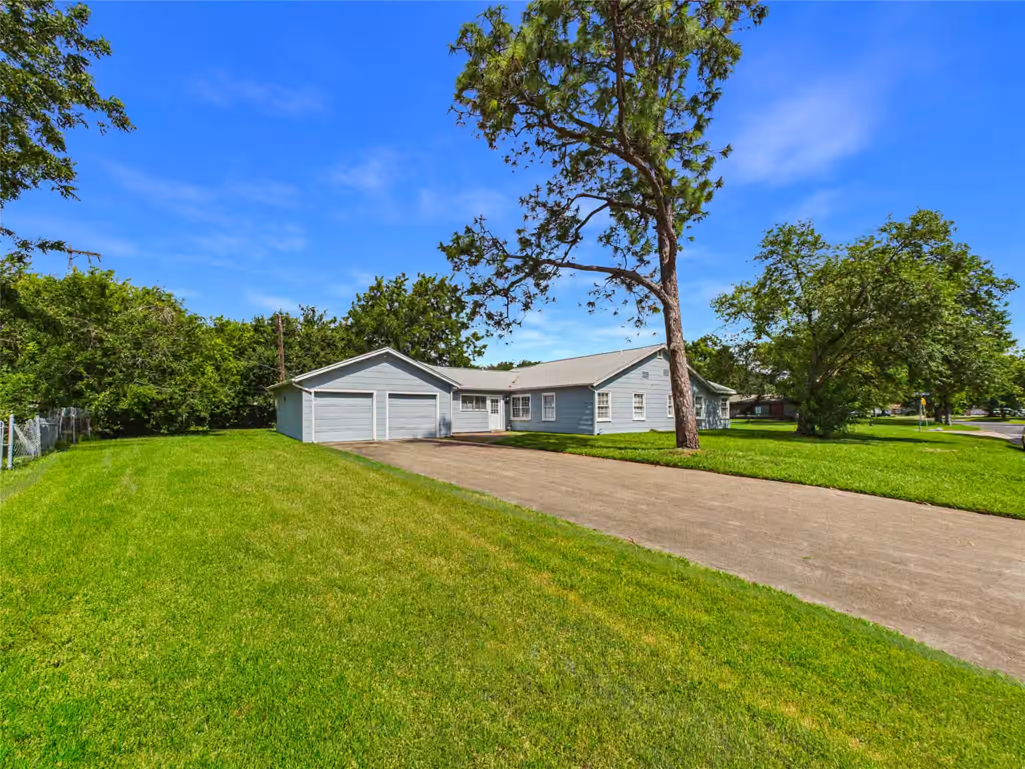 Photo 6 of 1101 15th Avenue N, Texas City, TX