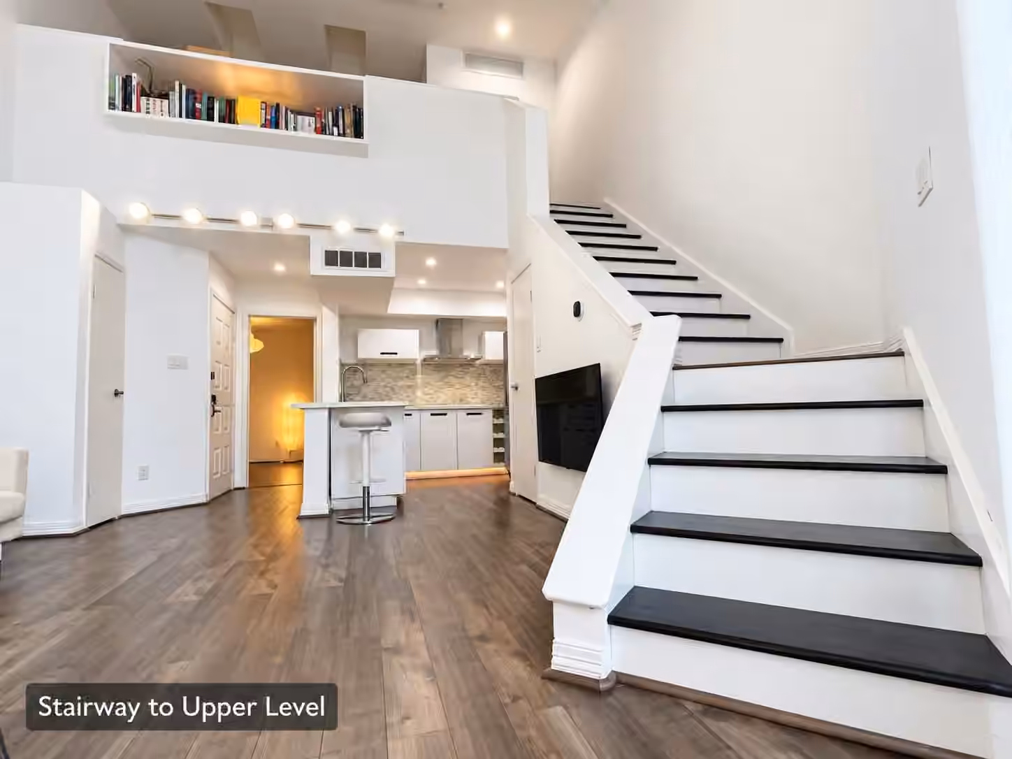 Photo 5 of 10855 Meadowglen Lane 1128, Houston, TX