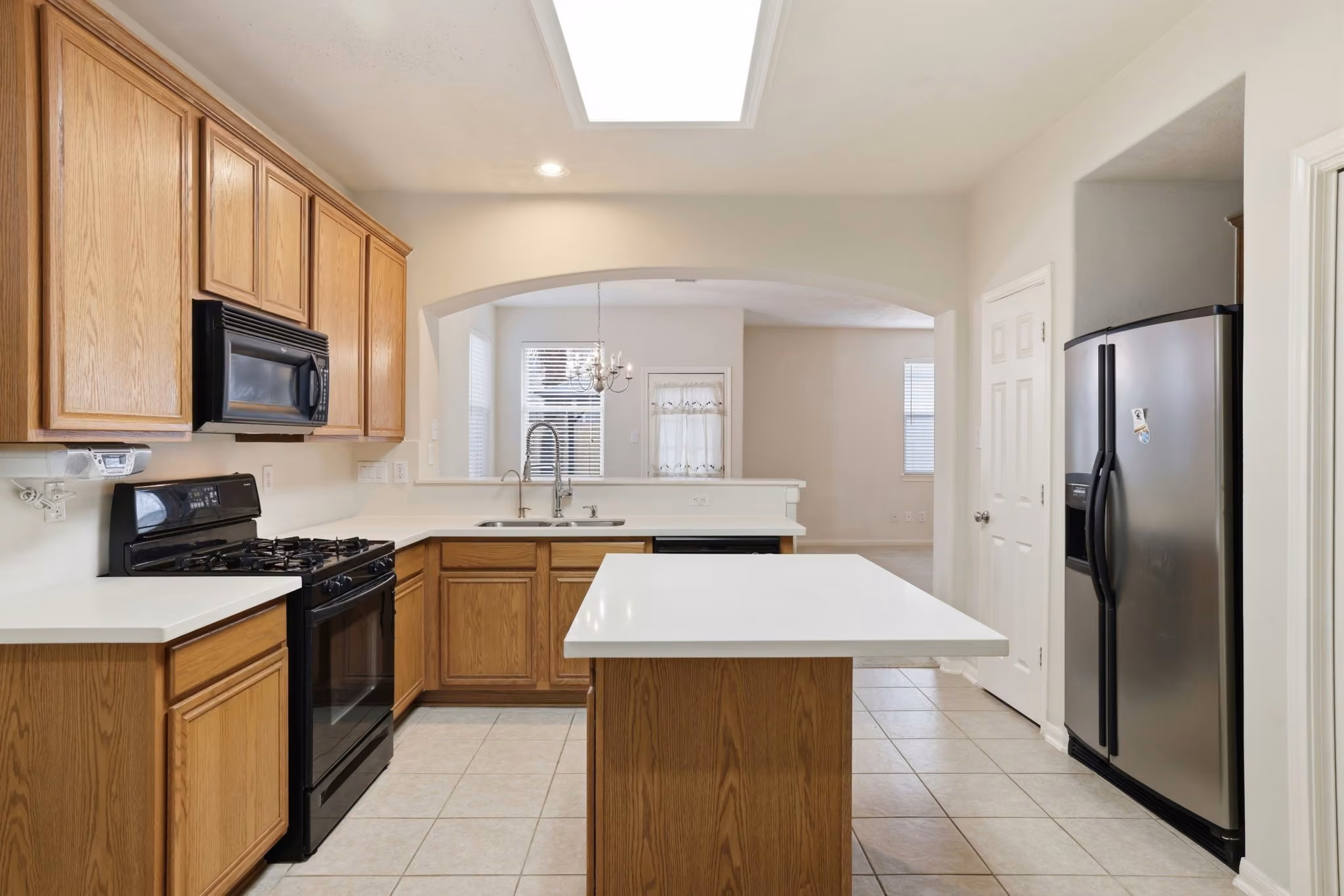 Photo 3 of 10135 E East Palm Lake dr Drive, Houston, TX