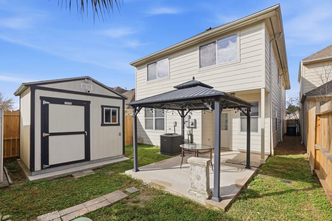 Photo 6 of 10135 E East Palm Lake dr Drive, Houston, TX