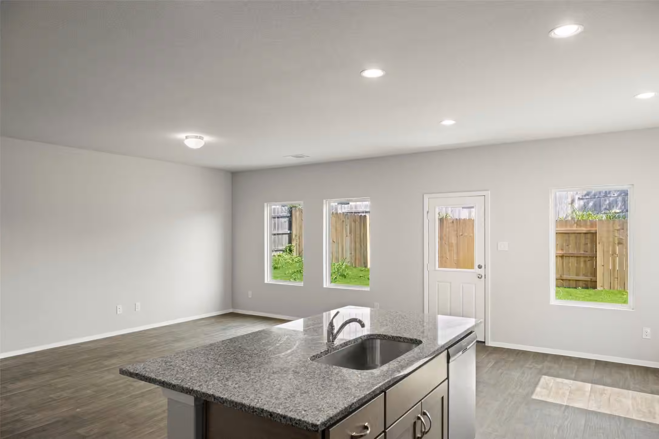 Photo 3 of 19230 Trinity Terrace Lane, Spring, TX