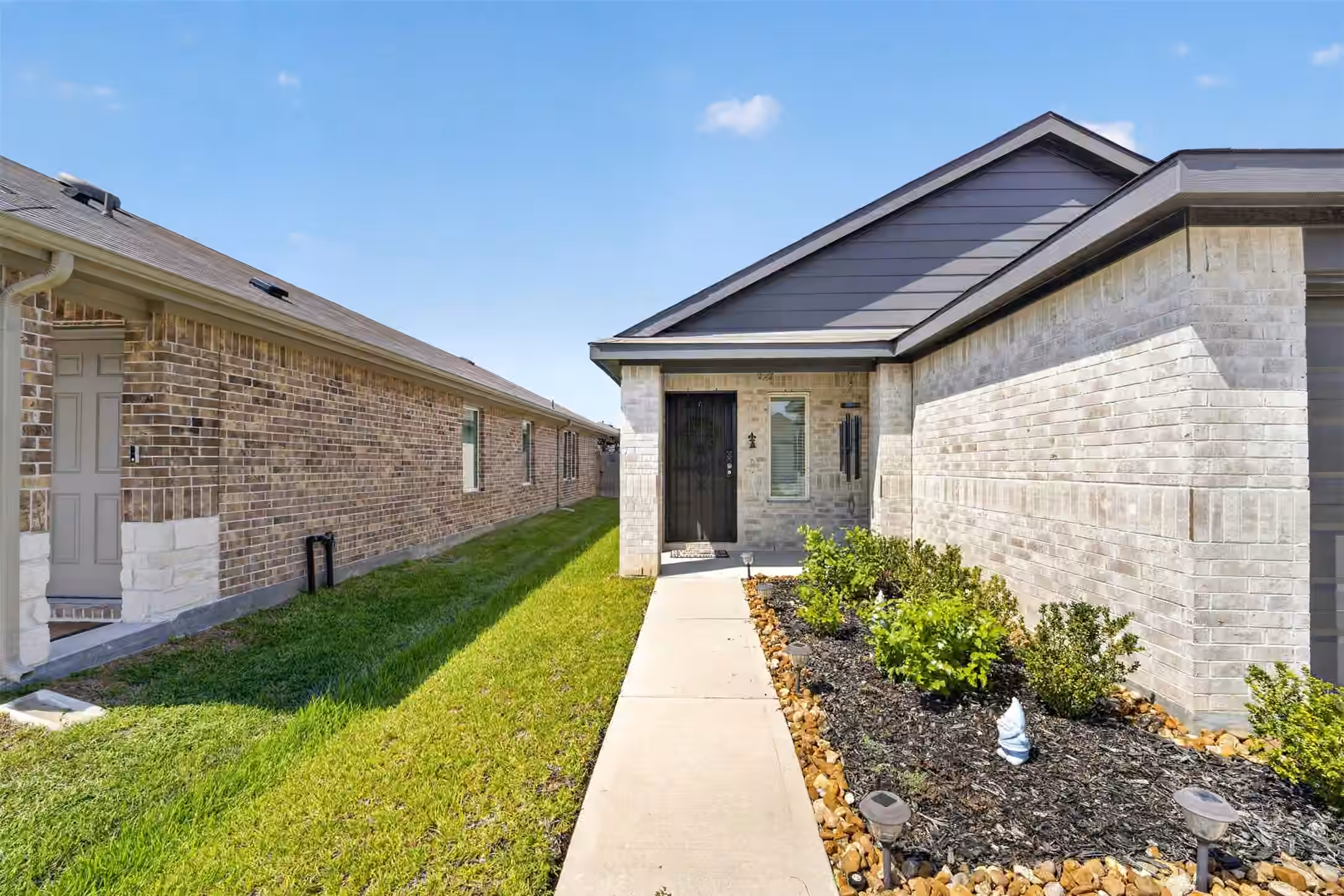 Photo 2 of 5619 Avalon Woods Drive, Spring Branch, TX