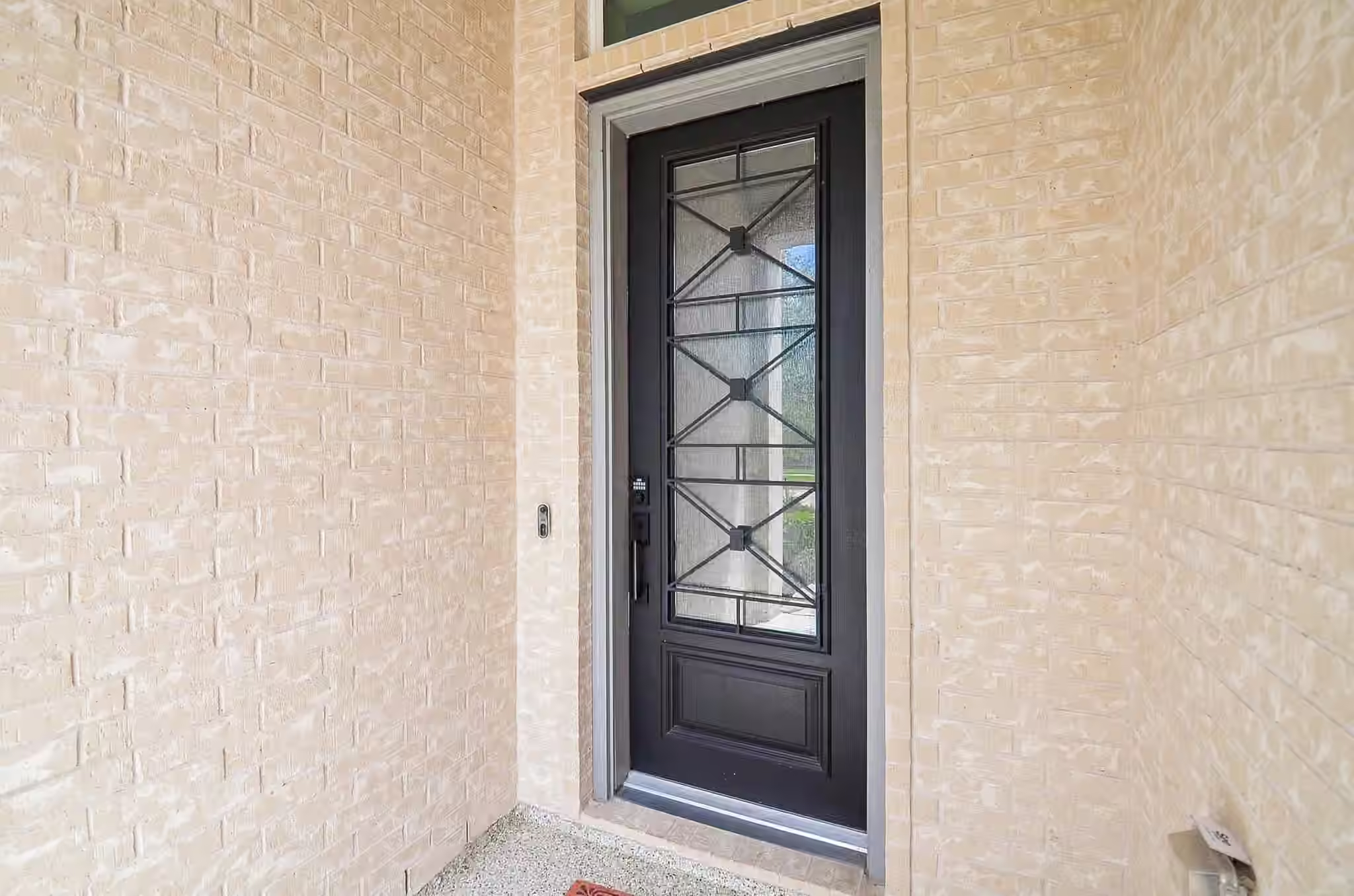 Photo 3 of 30706 Hawthorn Glen Court, Fulshear, TX