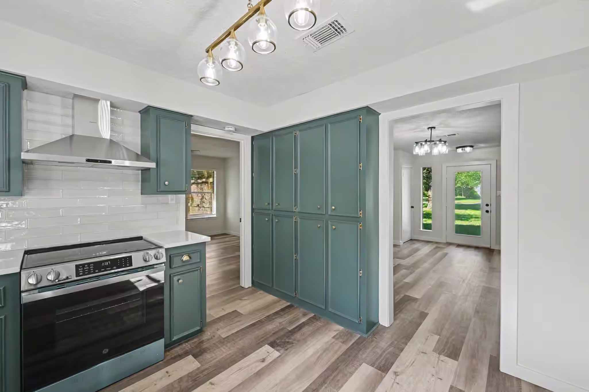 Photo 2 of 17005 White Birch Lane, Conroe, TX