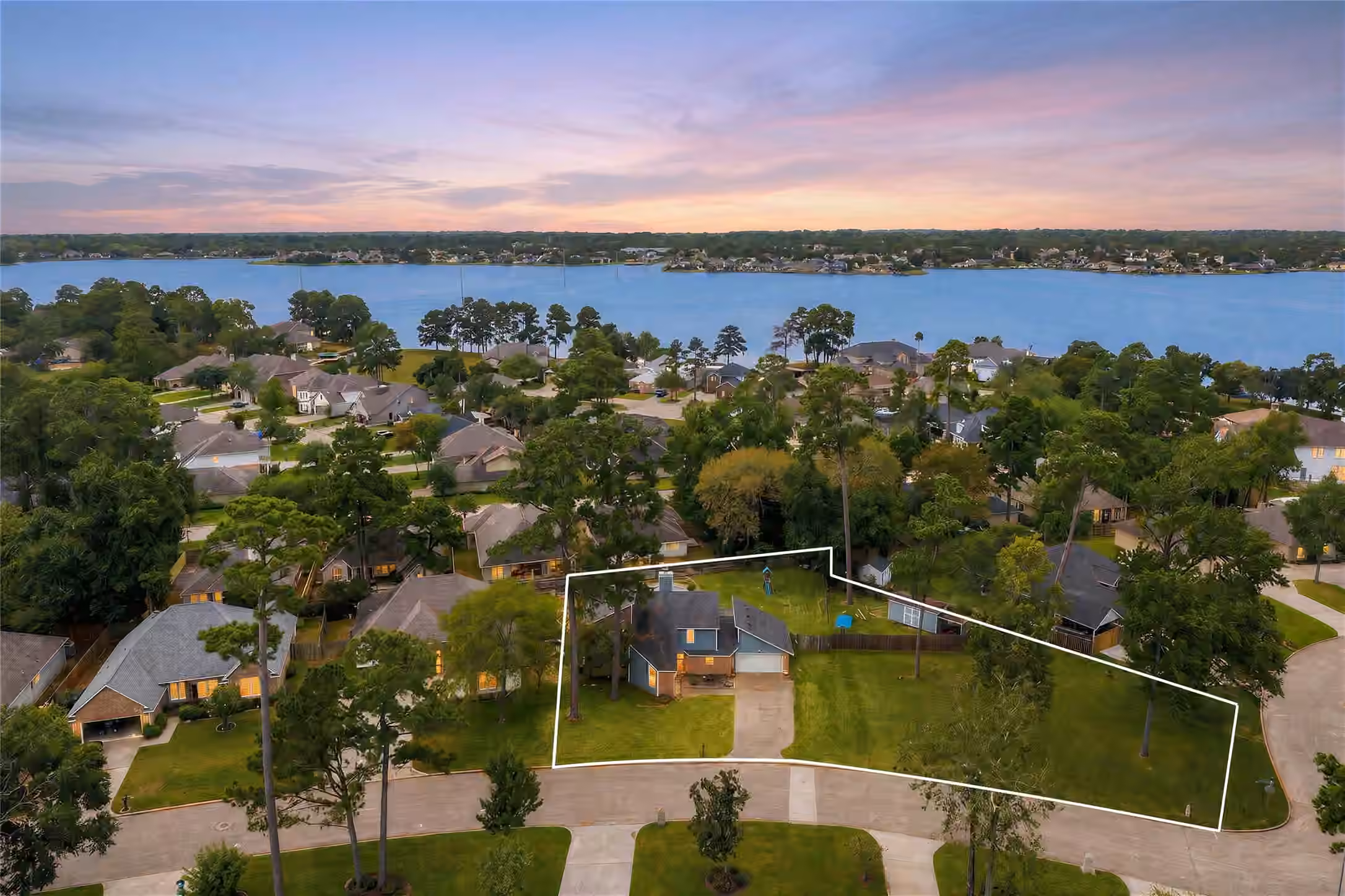 Photo 2 of 3039 Lake Island Drive, Montgomery, TX