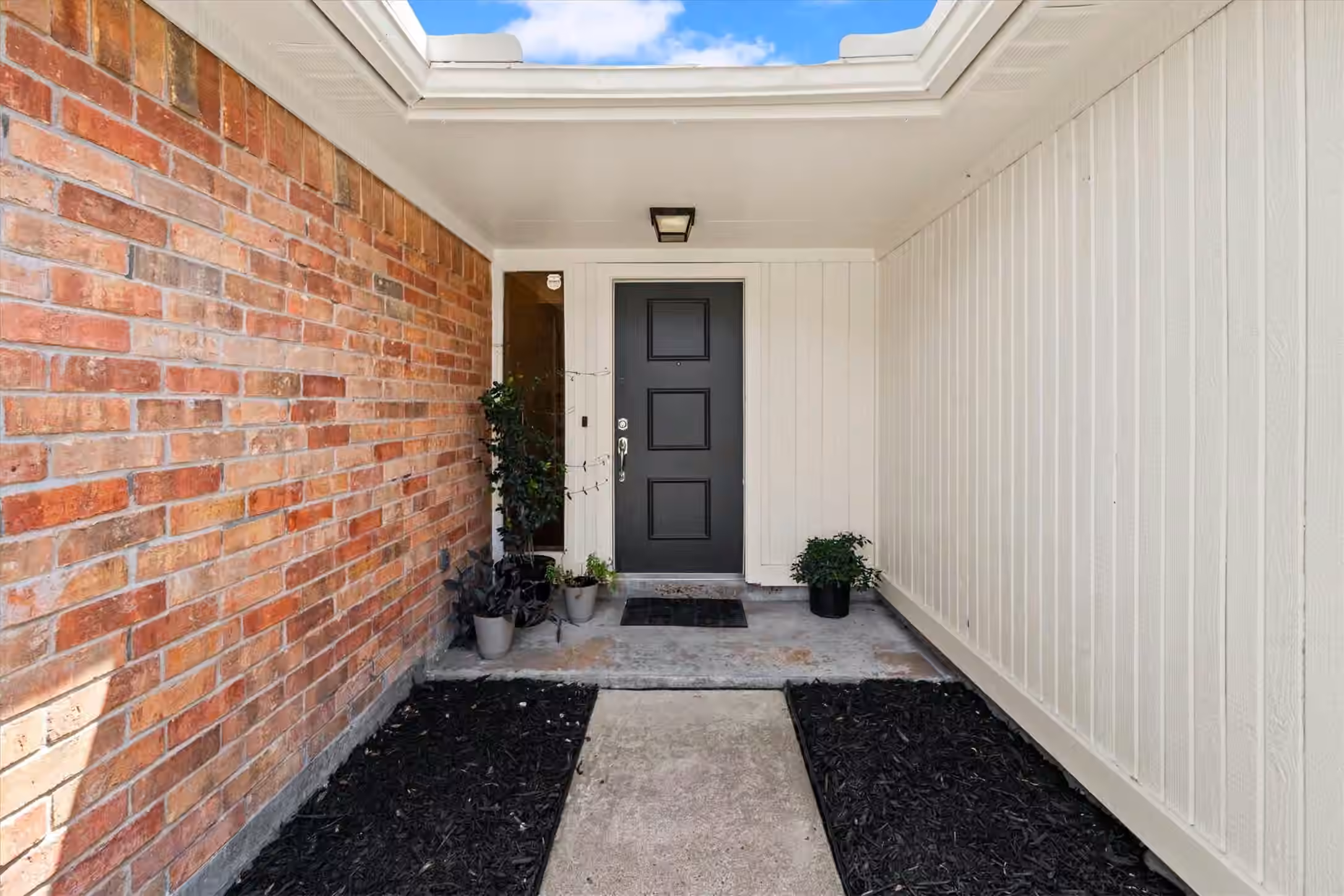 Photo 6 of 14219 Swanfield Drive, Houston, TX