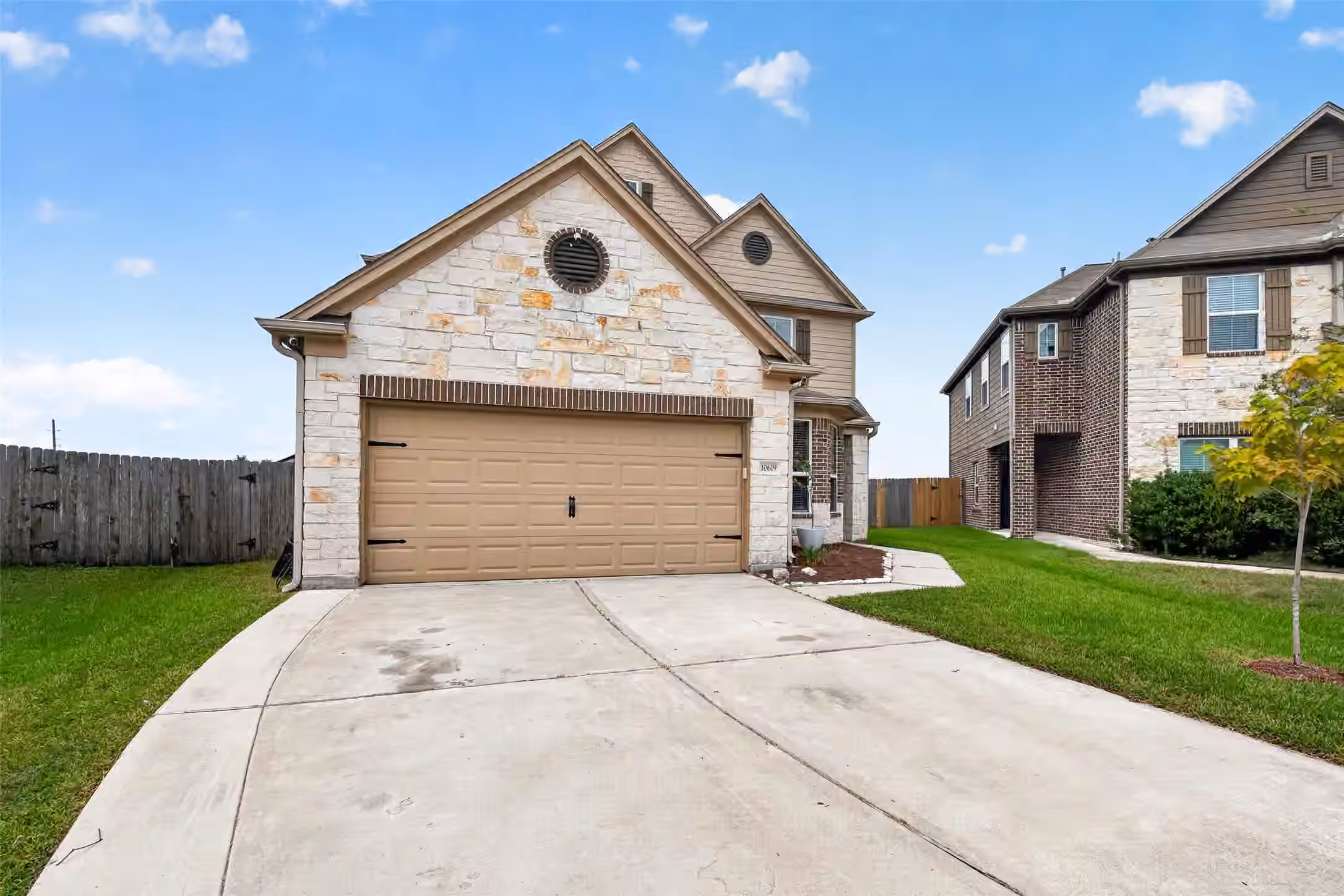 Photo 2 of 10619 Blithe Oak Court, Tomball, TX